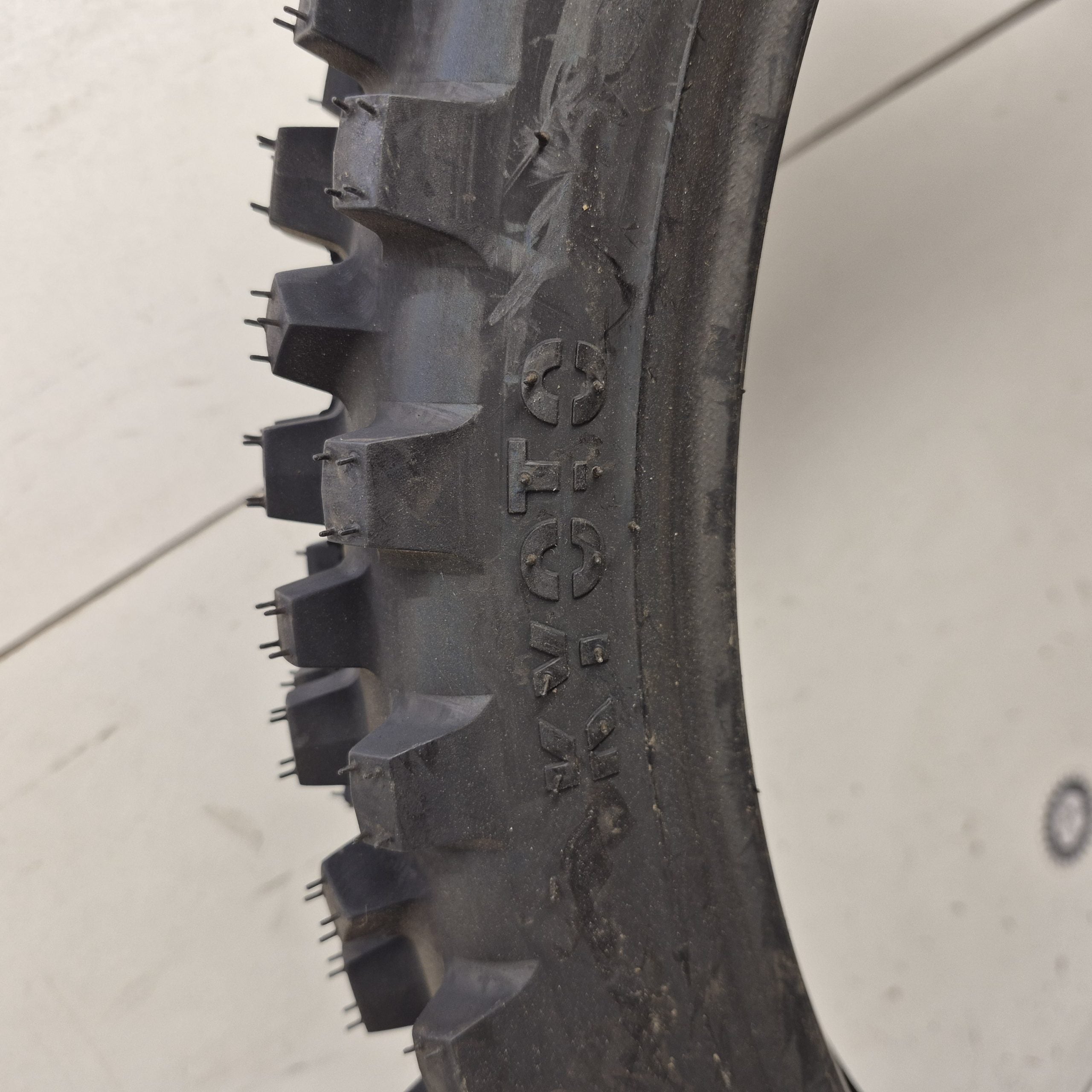 pneus neuf kyoto 90/90-21