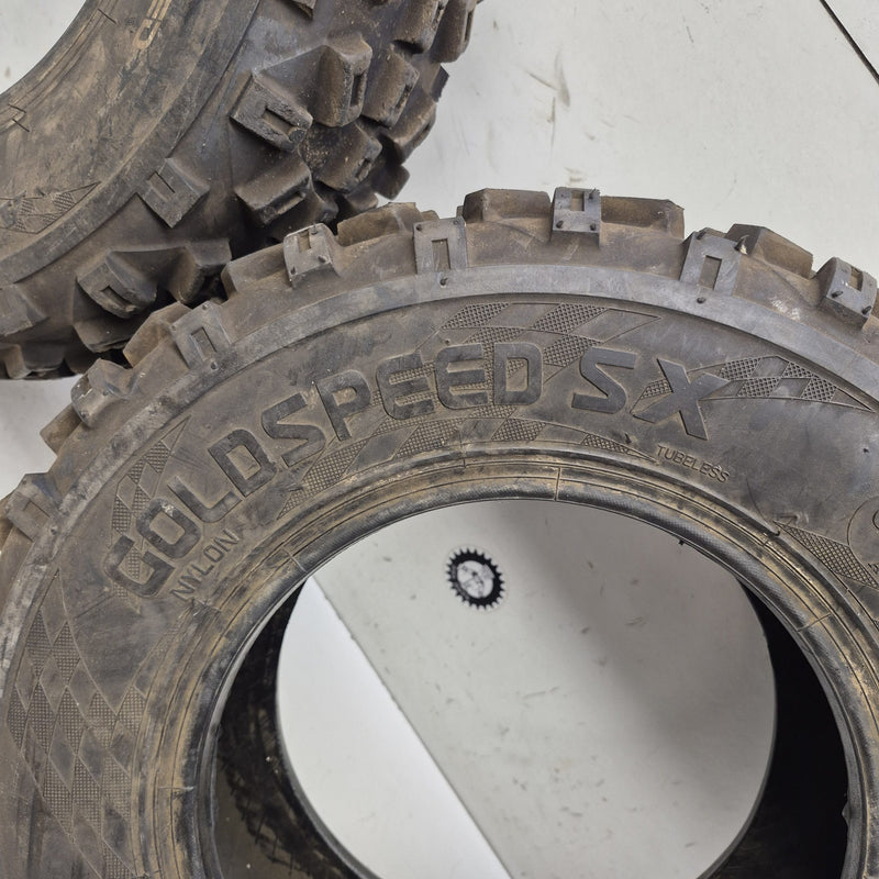pneus coldspeed sx 20X6-10 bon état-3