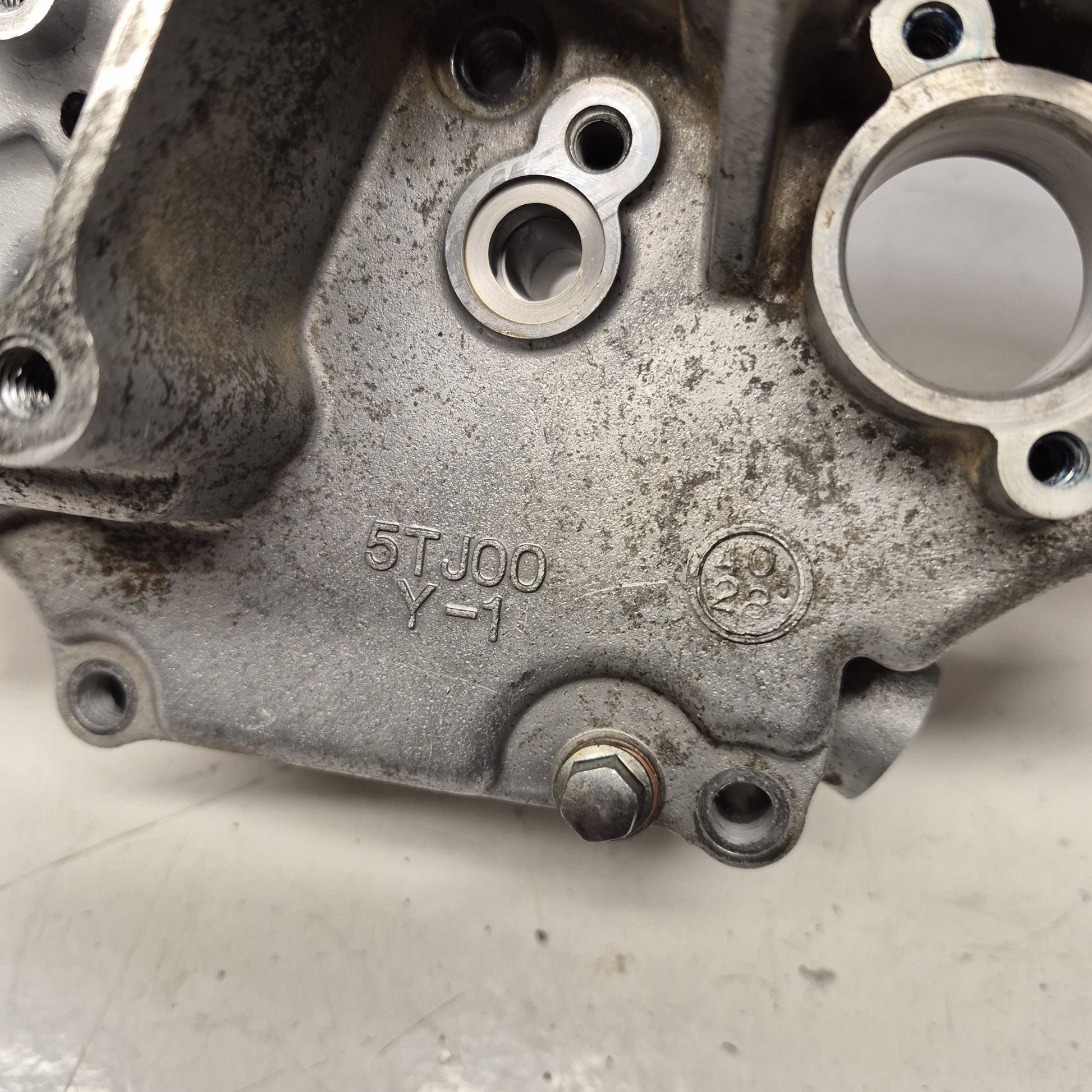carter moteur gauche yamaha 450 wrf 2004 5TJ00-5