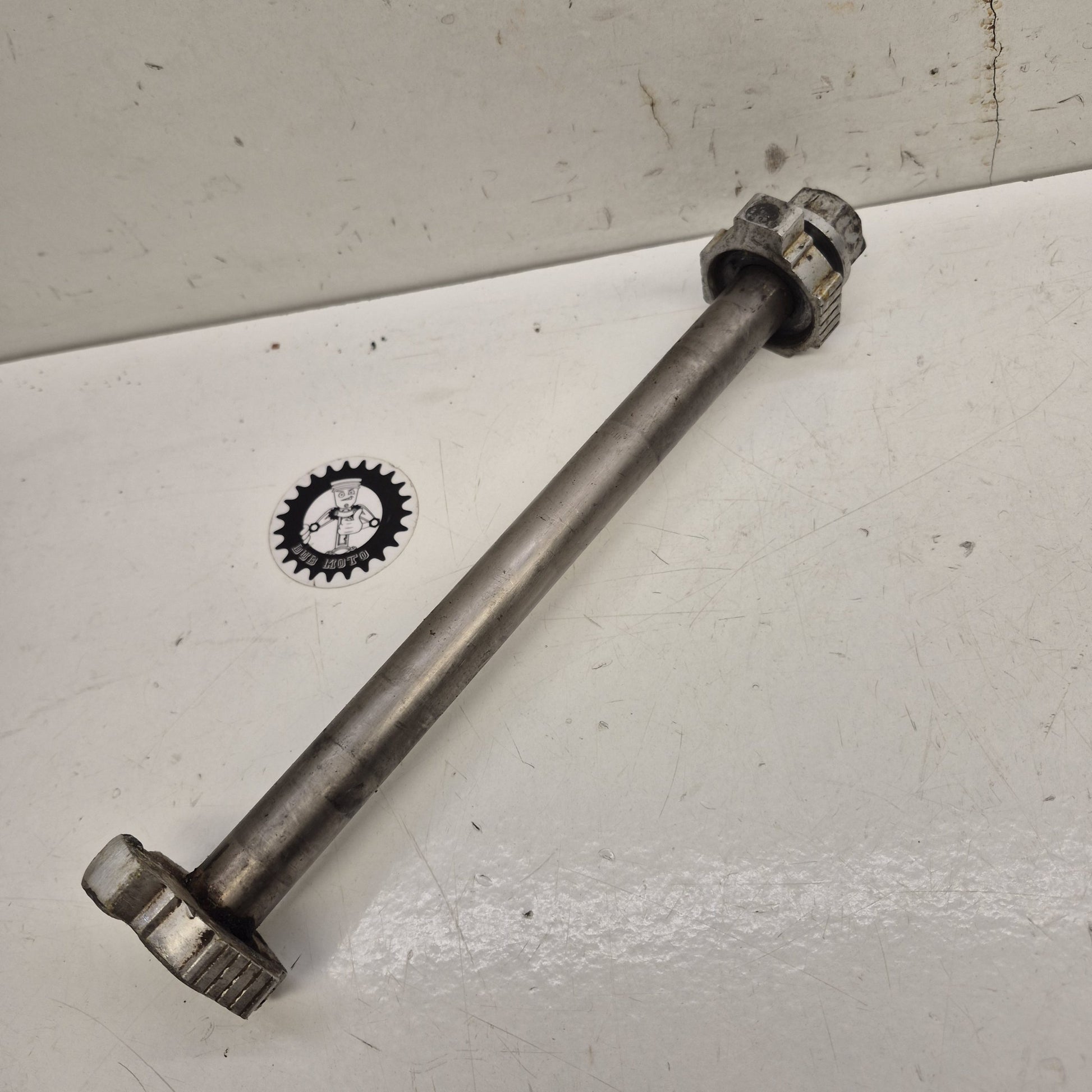 axe roue arriere ktm 250 exc 2010-1