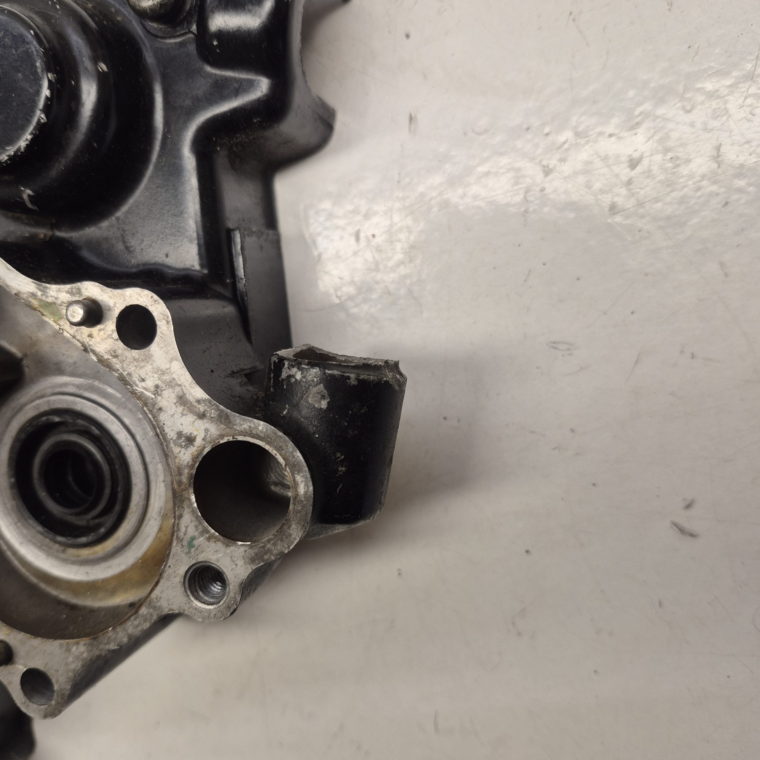 carter embrayage en l'etat honda 125 cr 1989-3