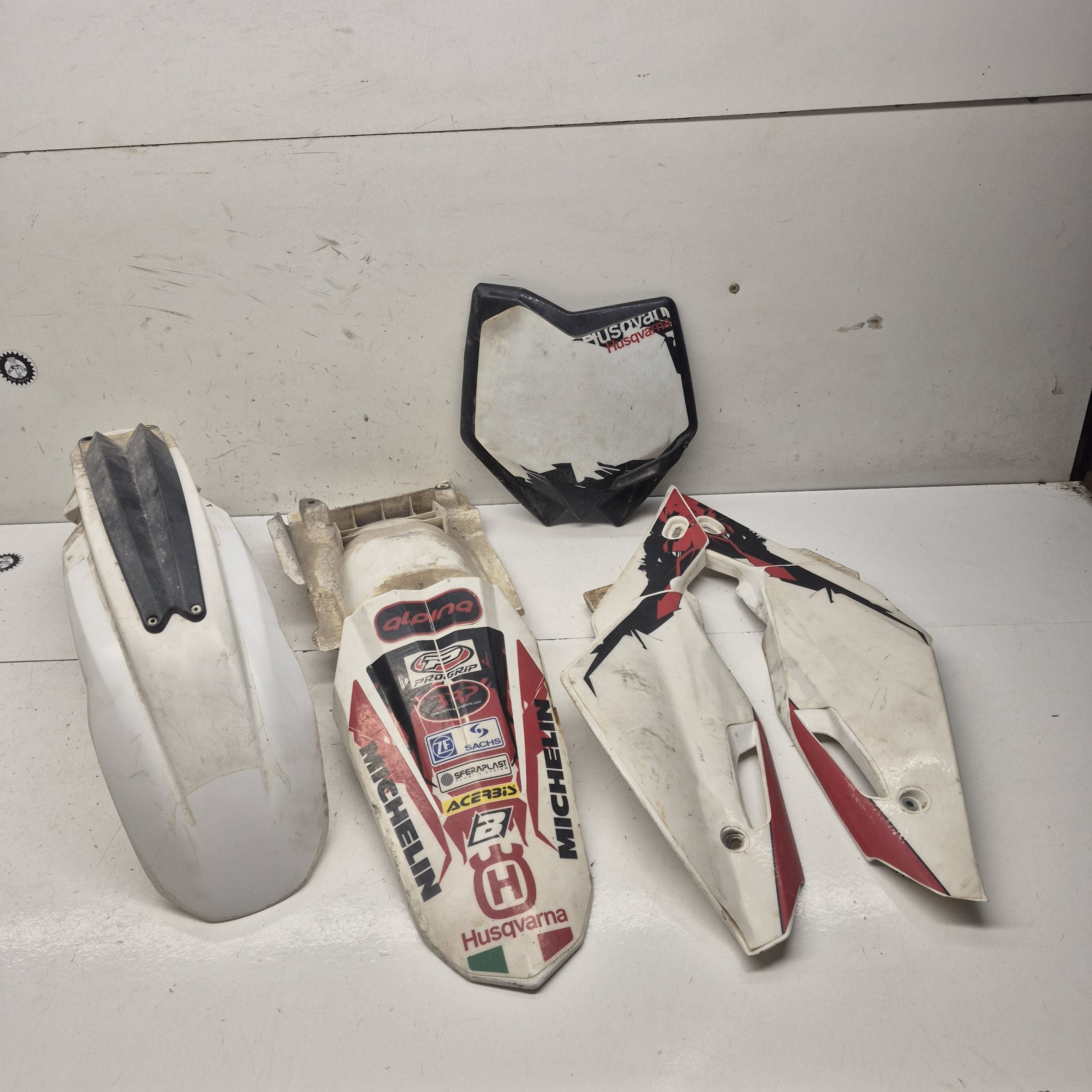 plastique husqvarna 250 tc 2008