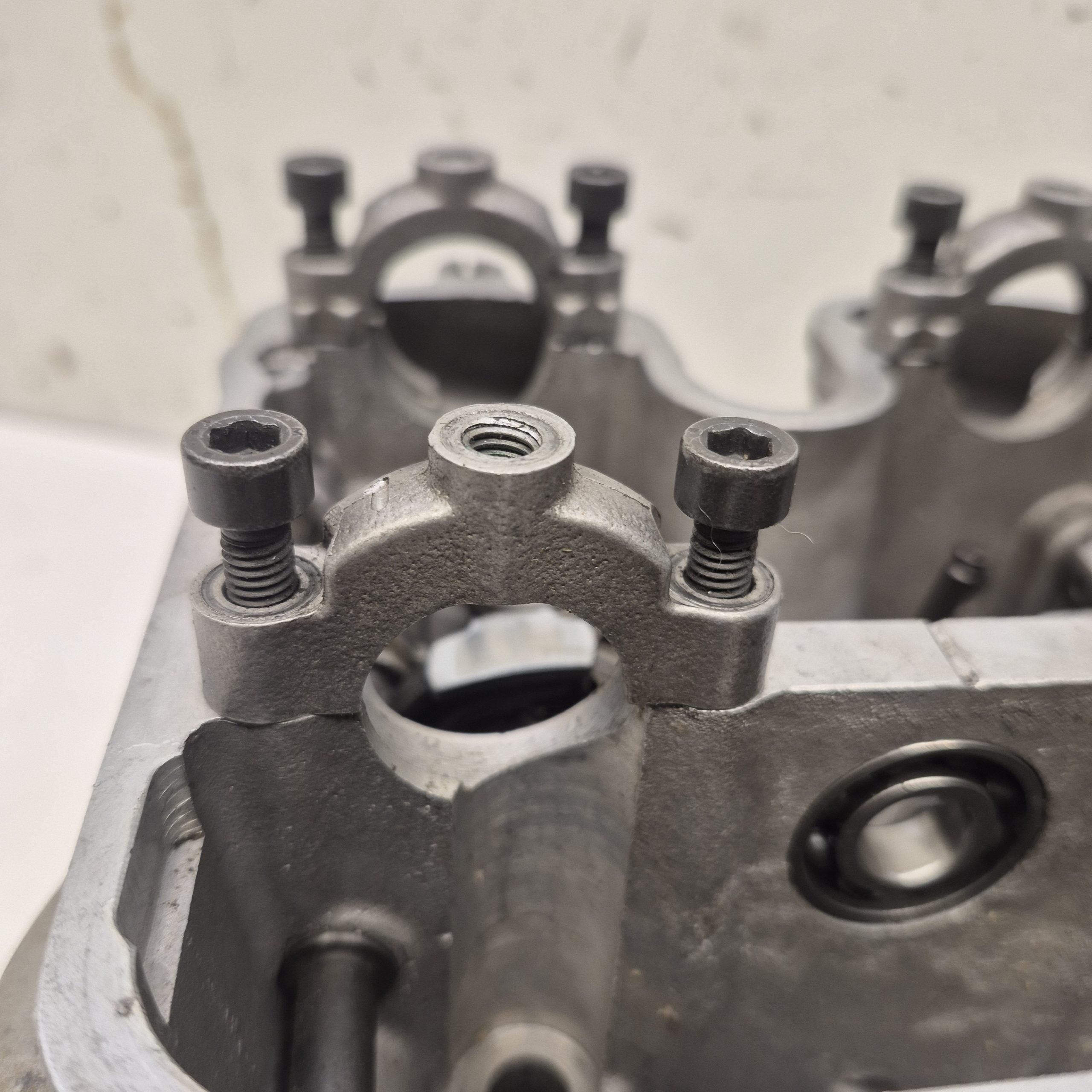culasse soupapes neuves husqvarna 250 tc 2004-4