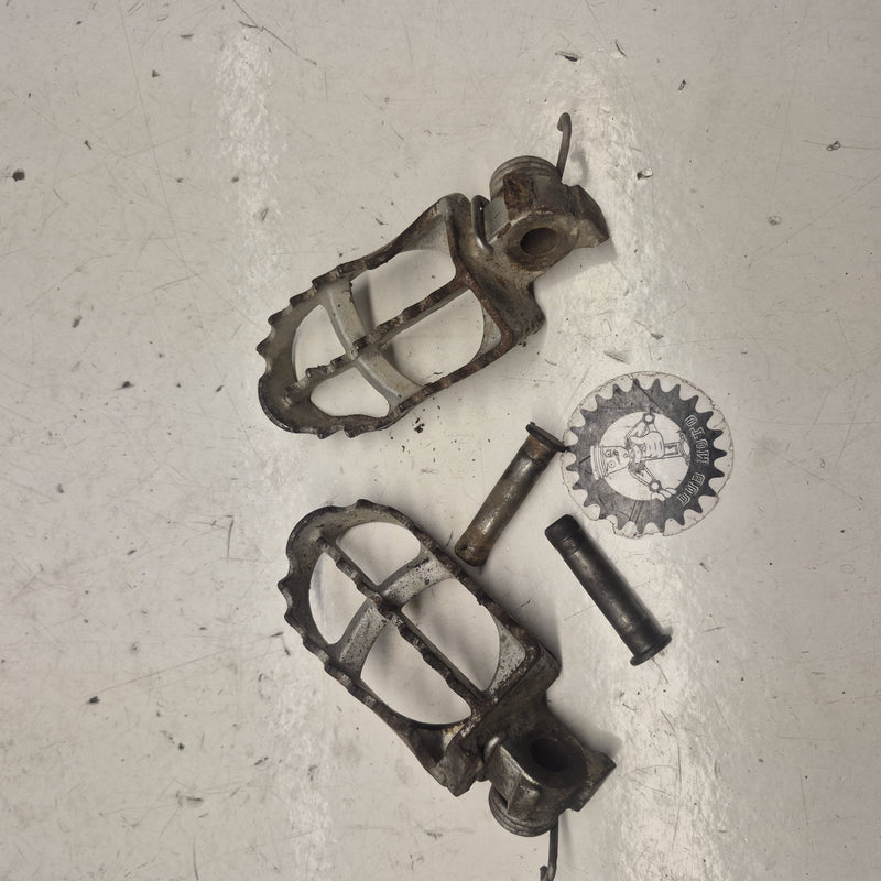 cales pieds husqvarna 250 tc 2008-1