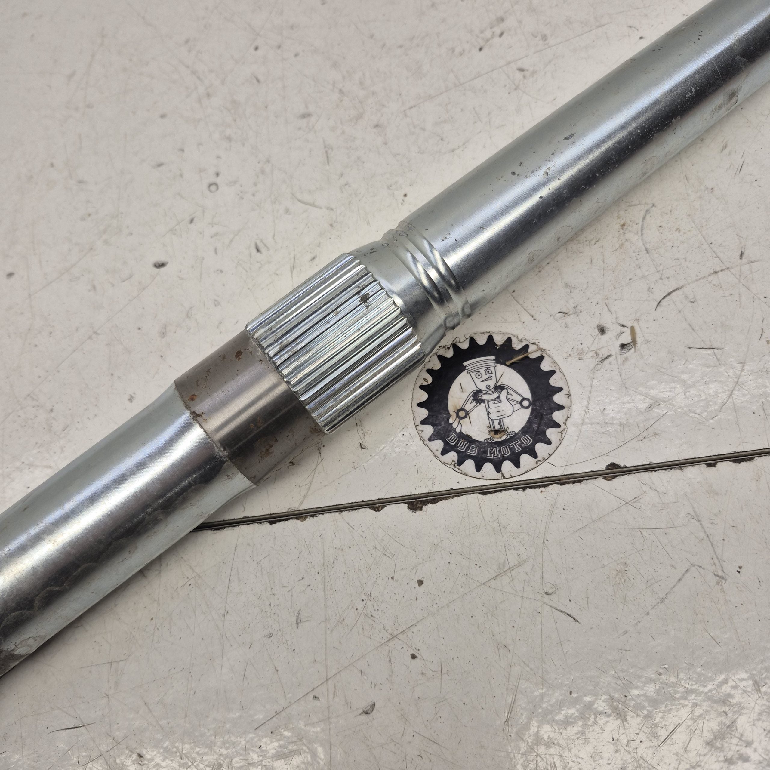 arbre de roue arriere neuf ktm 450 505 sx 83510016000-6