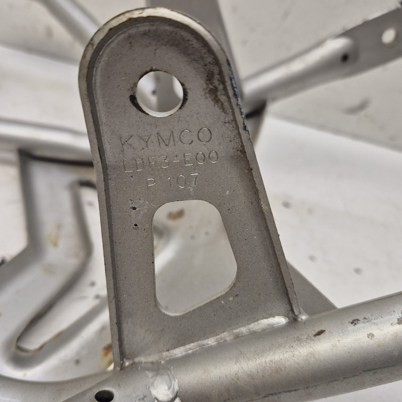 bumper kymco 300 maxxer-3