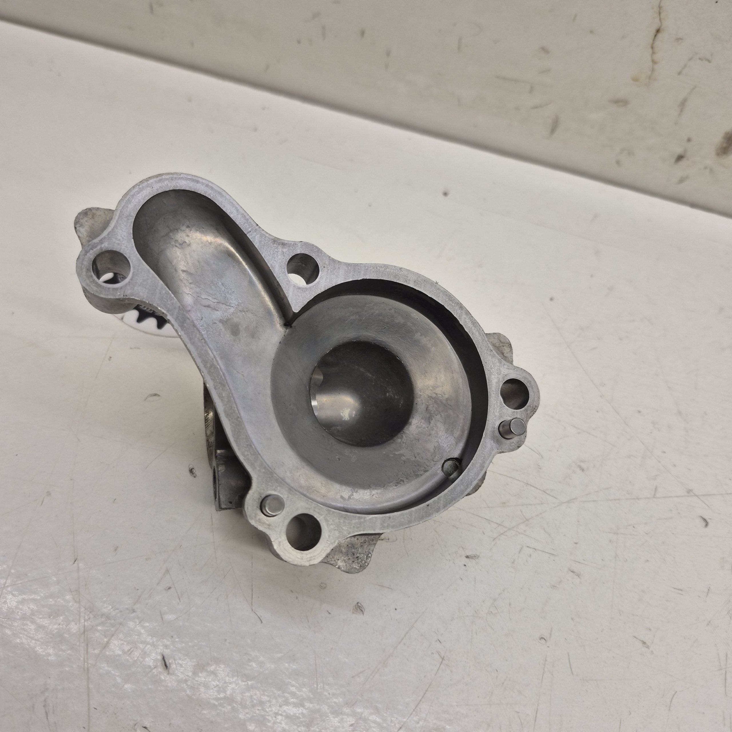 couvercle pompe a eau yamaha 250 yzf 2019