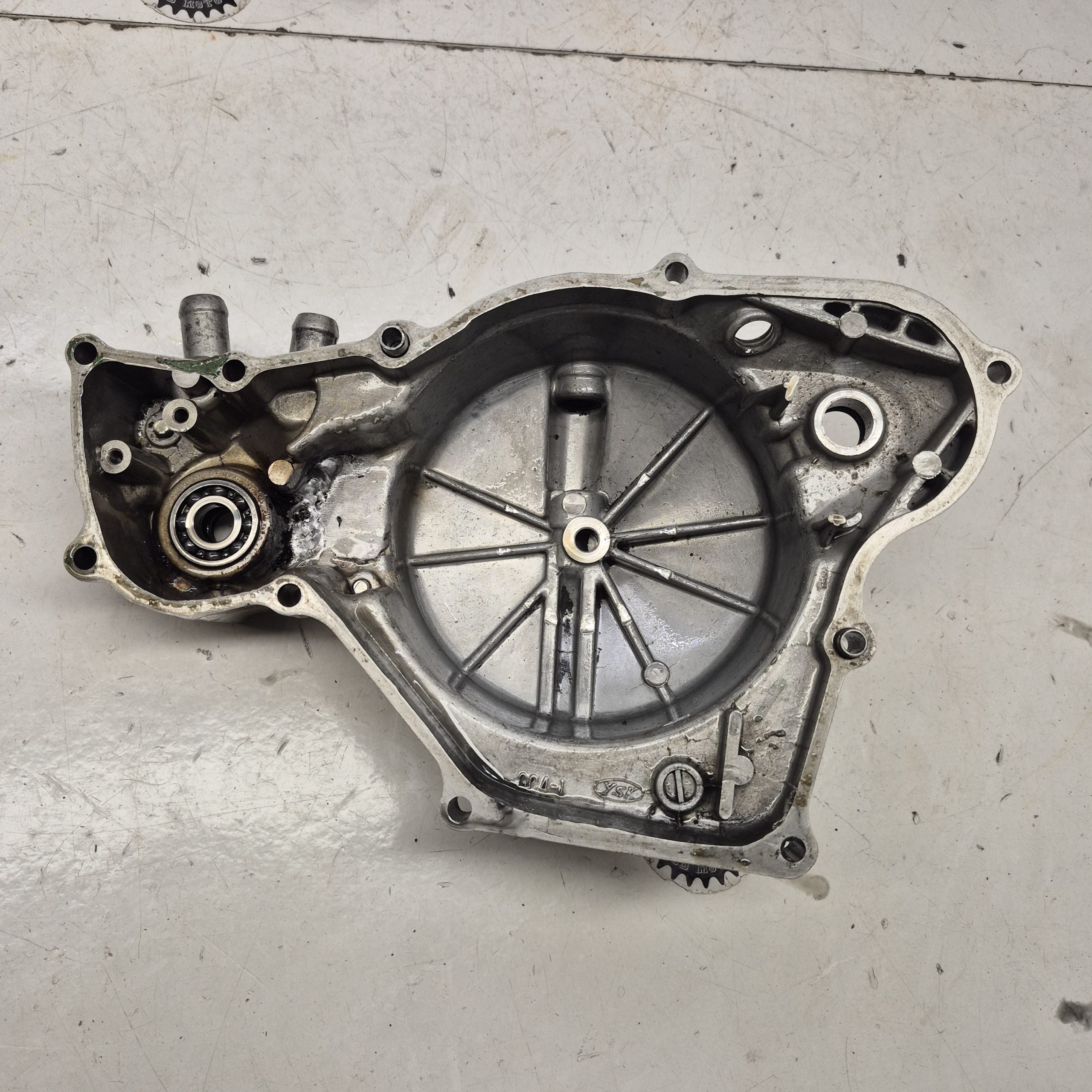 carter embrayage en l'etat honda 80 cr 2001