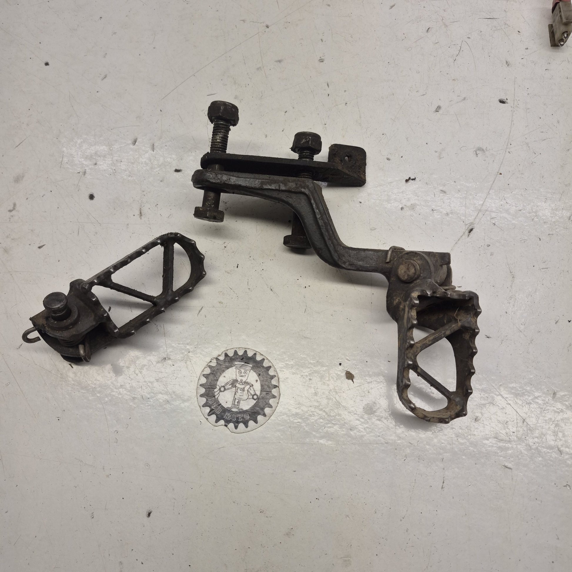 cales pieds ktm 400 lc4-1
