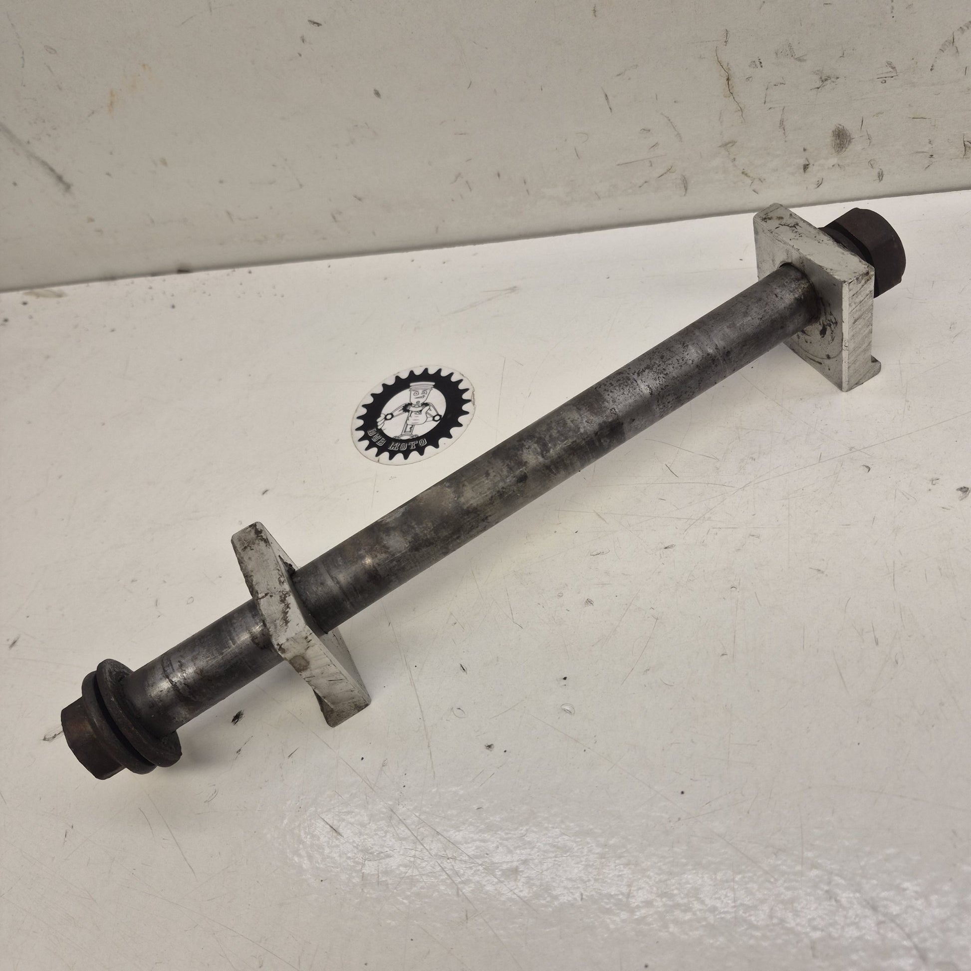 axe roue arriere yamaha 125 yz 1989-1