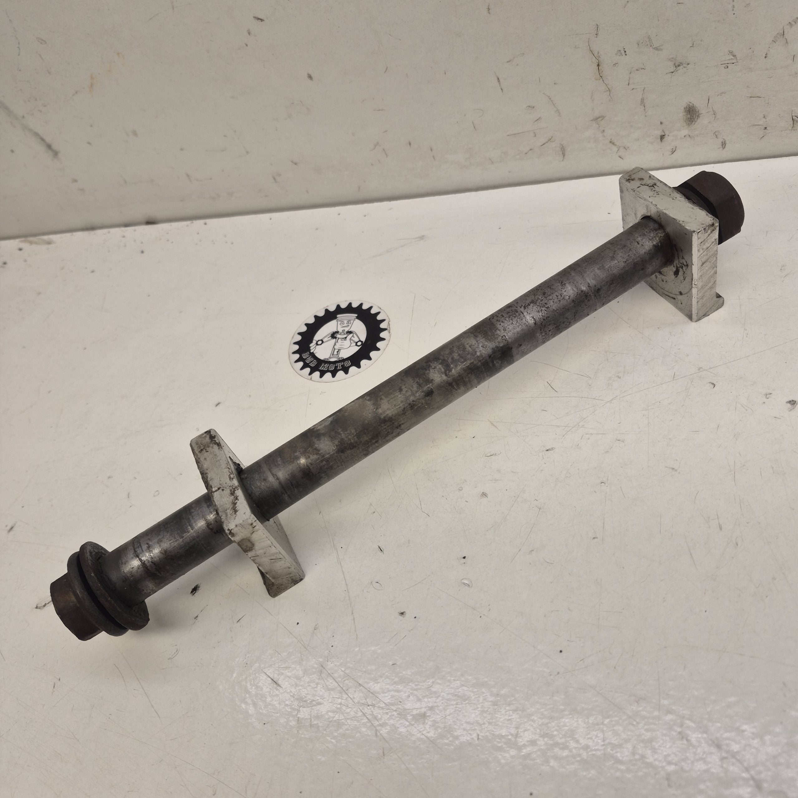 axe roue arriere yamaha 125 yz 1989