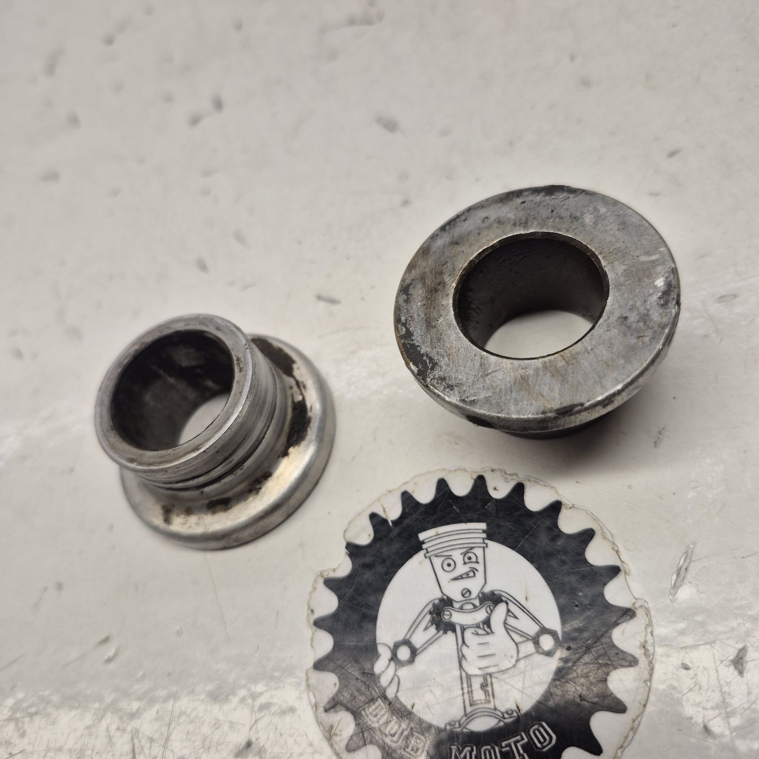 entretoise roue arriere honda 125 cr 1998