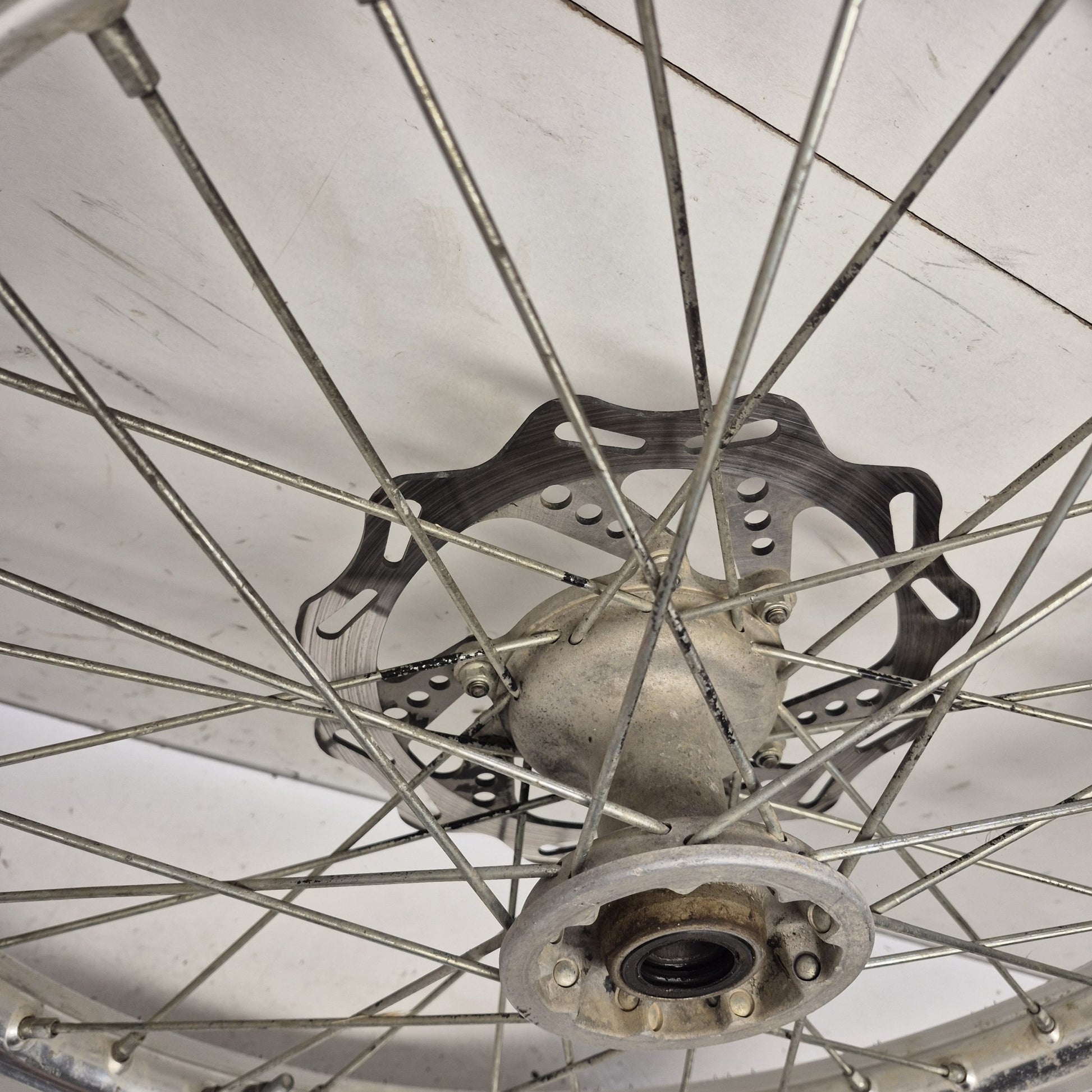 Roue avant en l'etat honda 125 cr 1998-4