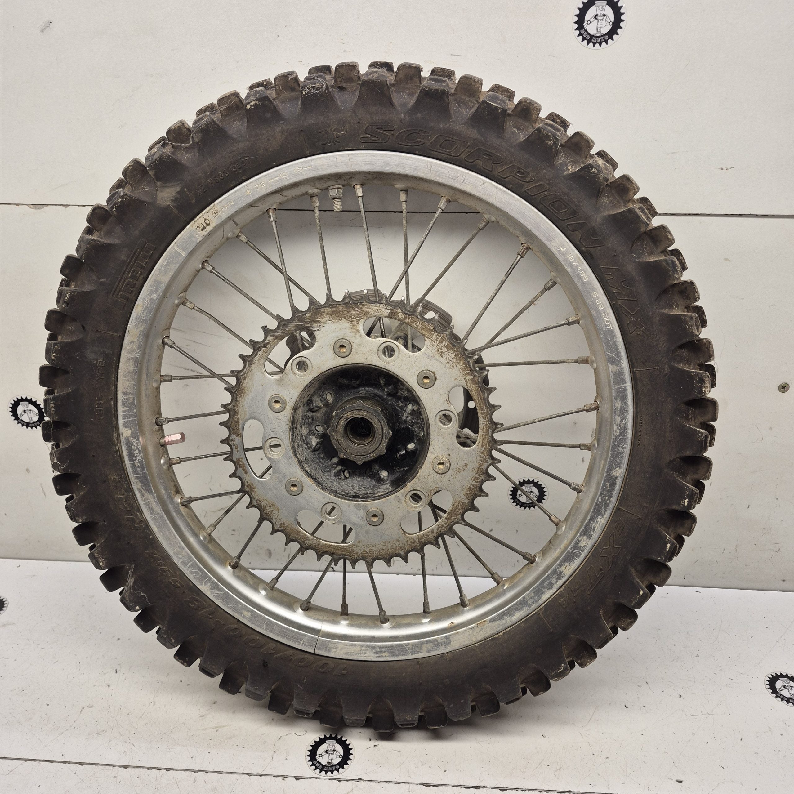 Roue arriere en l'etat honda 125 cr 1998
