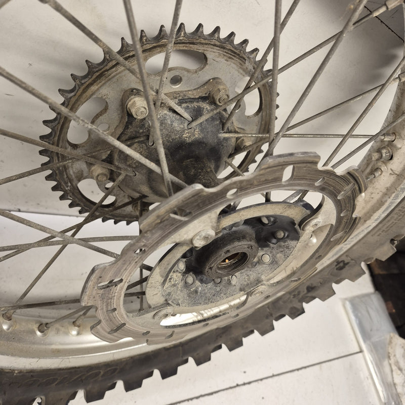 Roue arriere en l'etat honda 125 cr 1998-4
