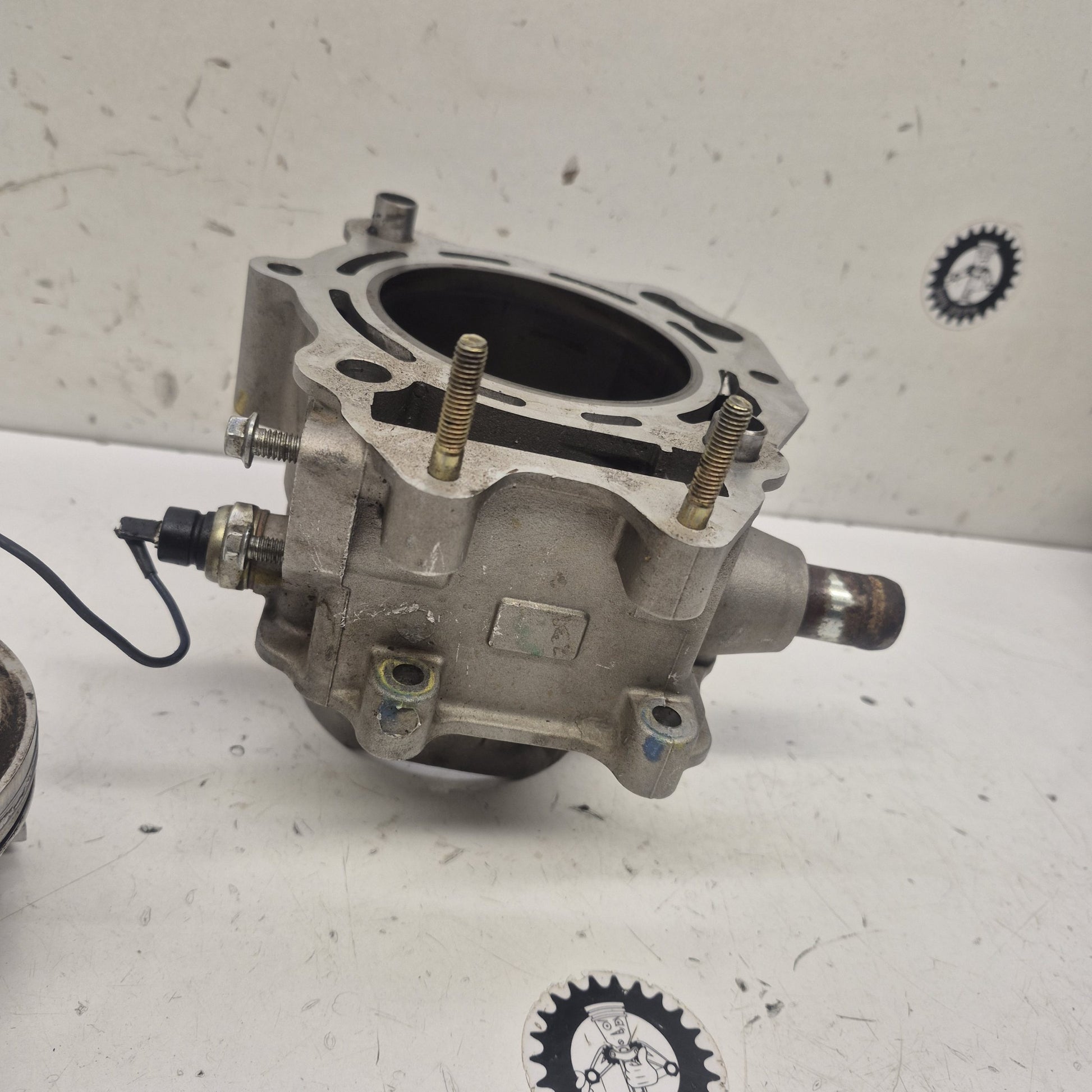 cylindre piston tgb-4