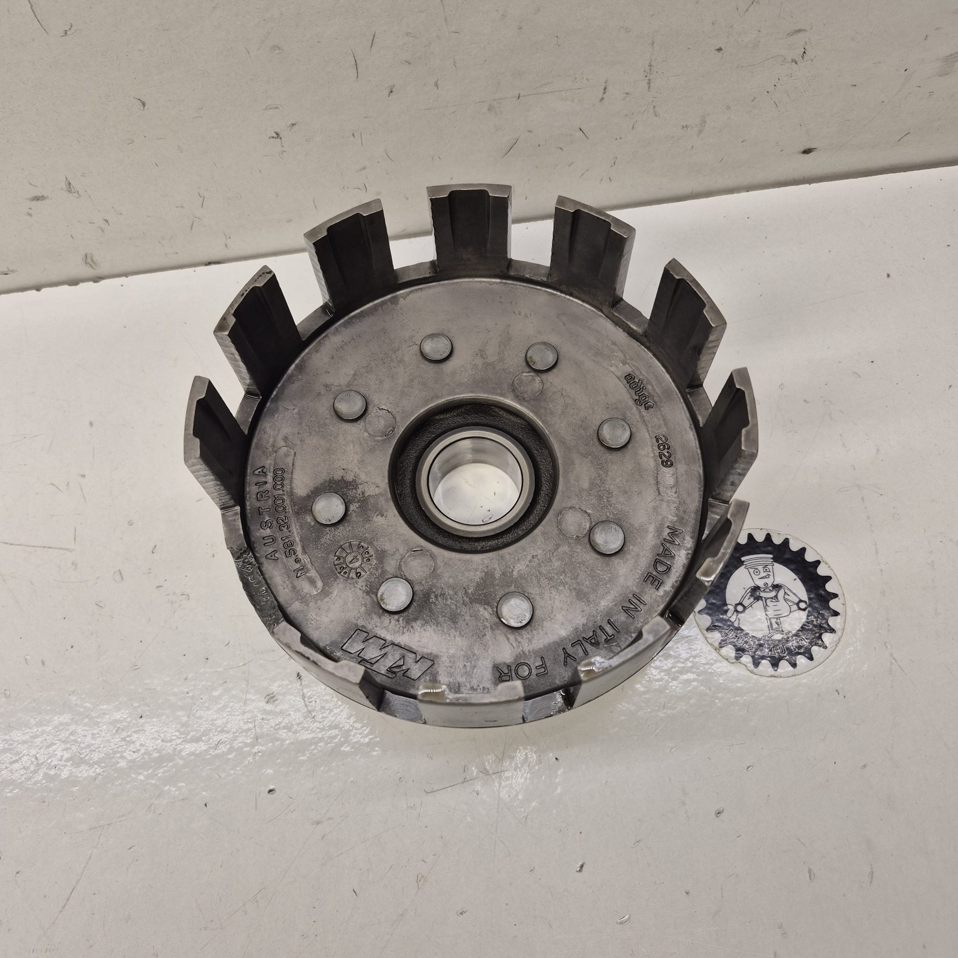cloche embrayage en l'etat ktm 250 egs exc 1998  58132001000-1