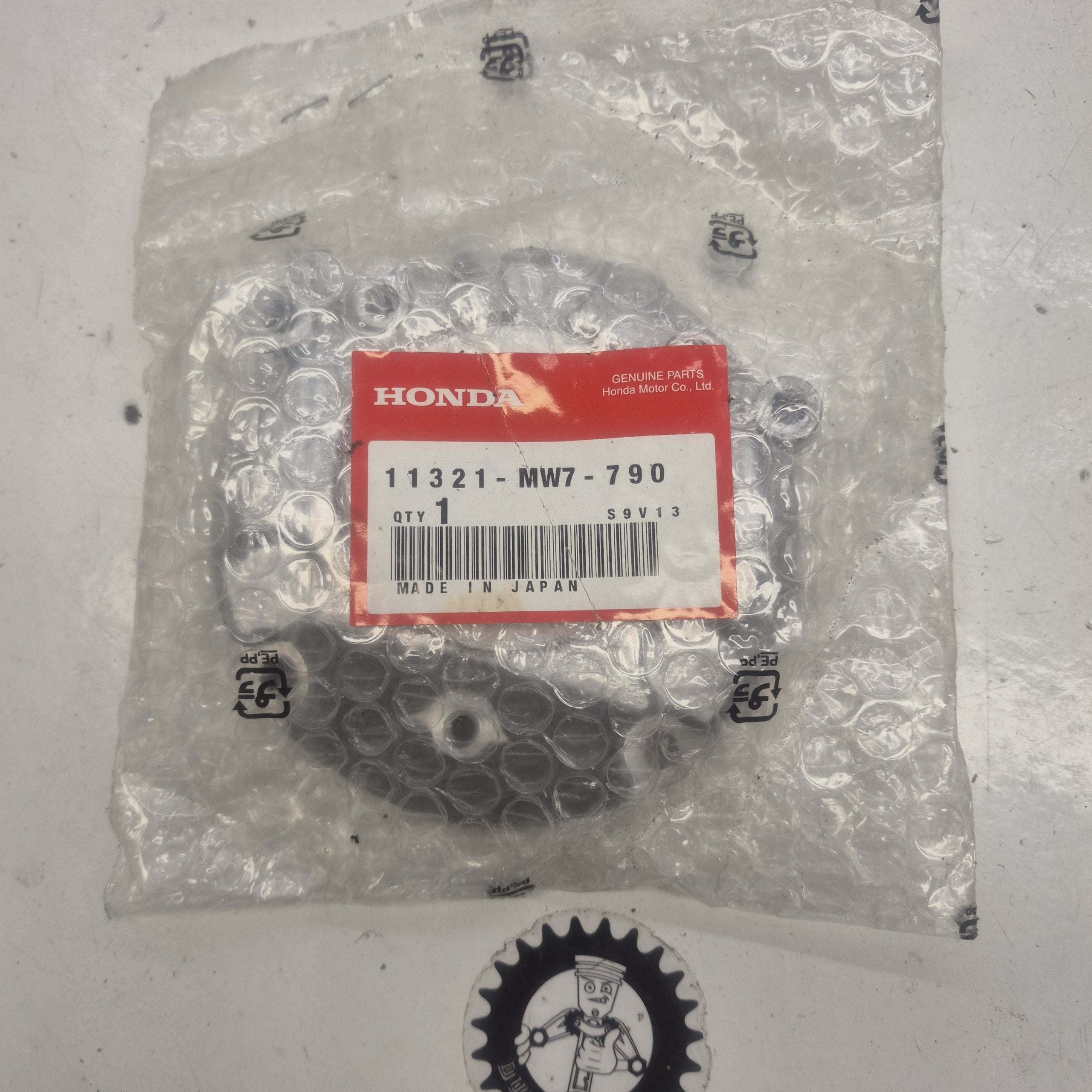 carter pignon de sortie de boite honda cbr 1000 f 1992  11321-MW7-790