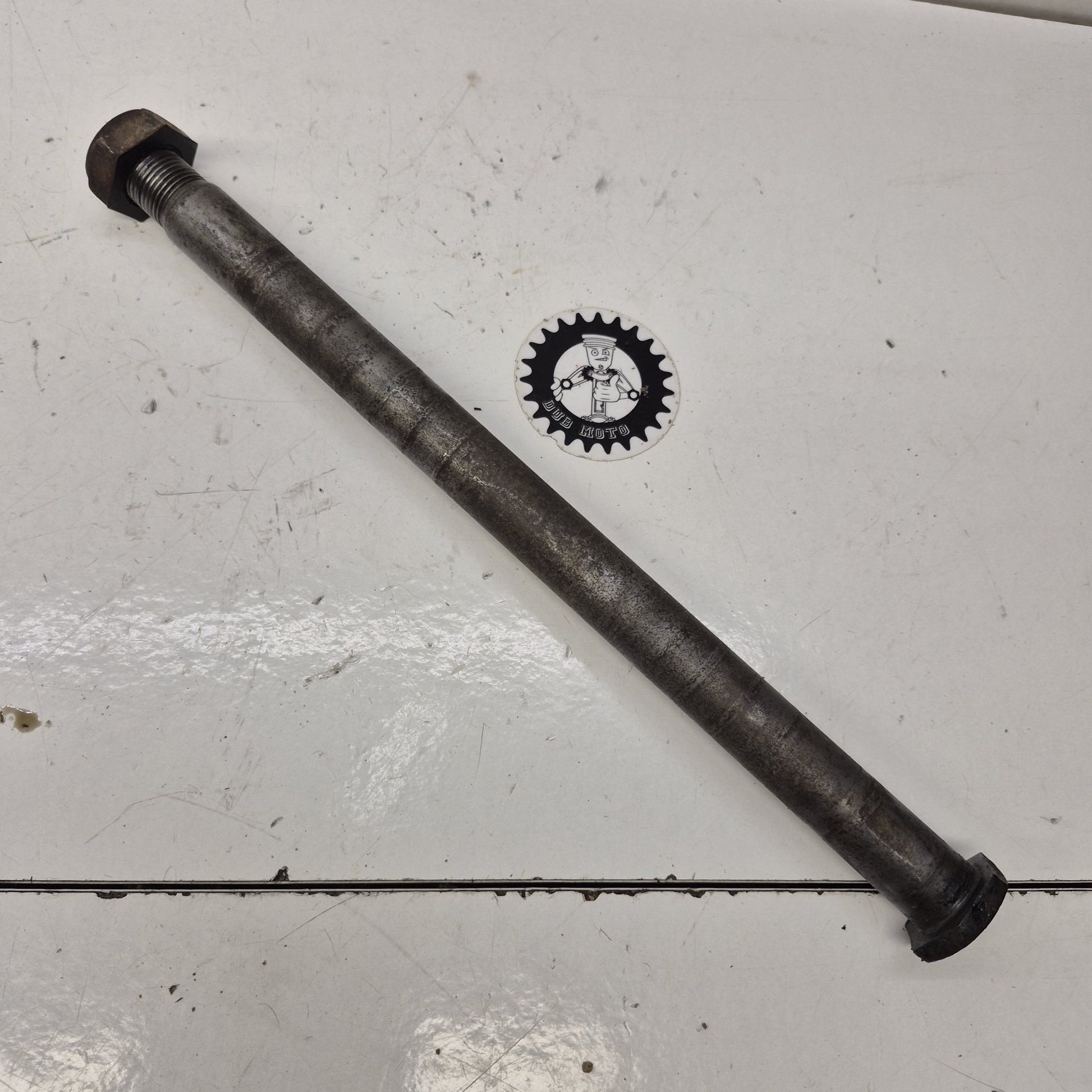 axe roue arriere yamaha 250 yz 1984-1