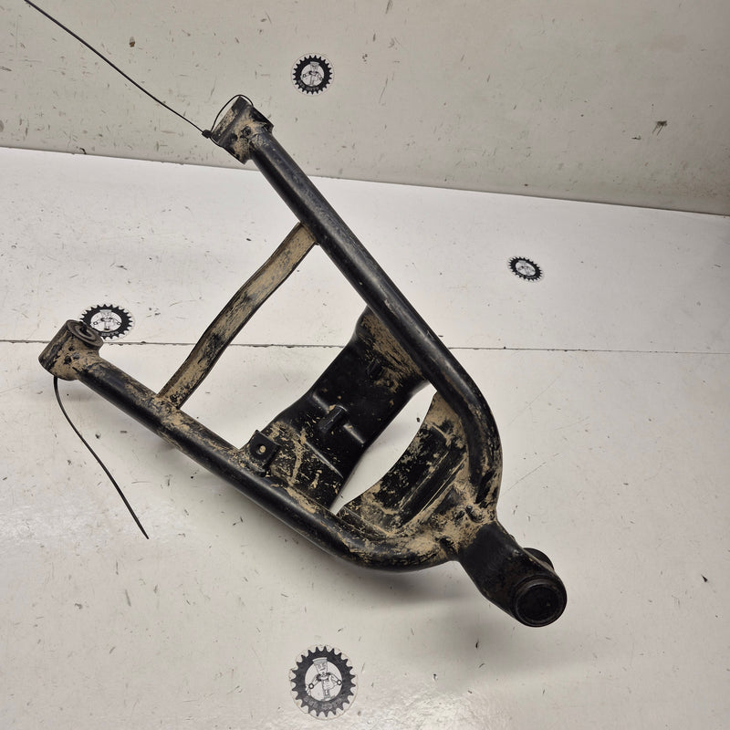 triangle inferieur droit tgb 550 blade-2