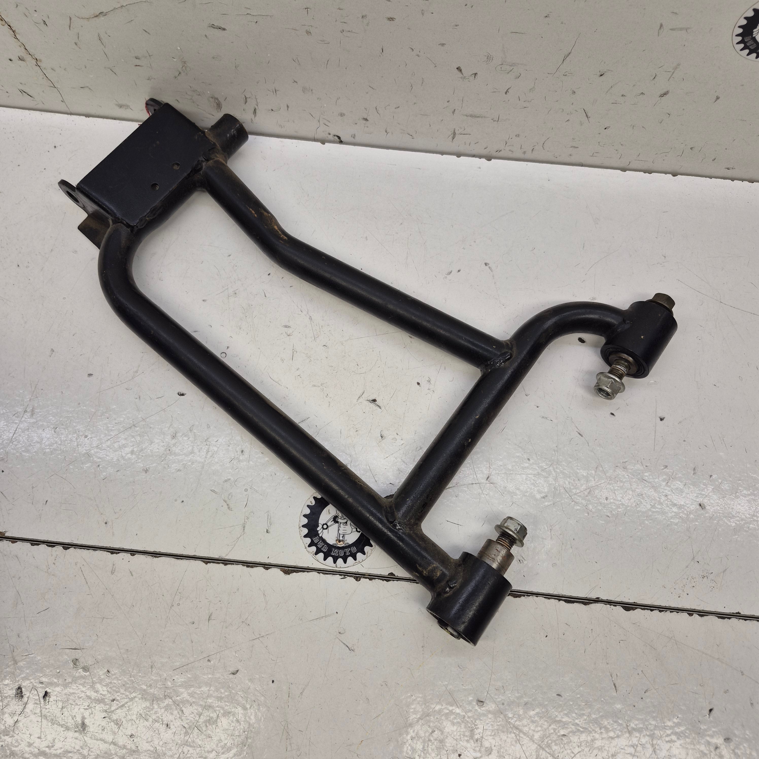 triangle inferieur gauche tgb 550-2