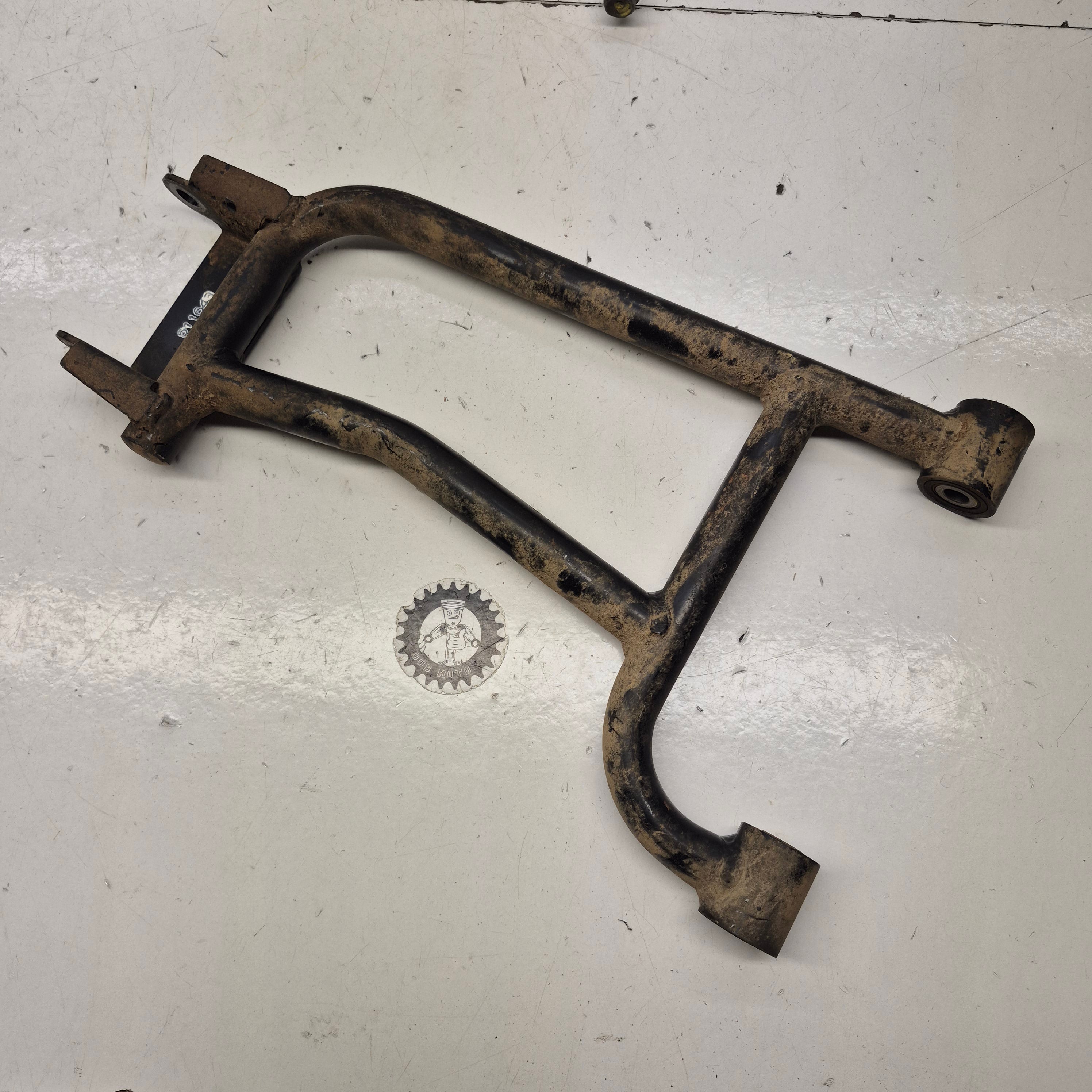 trianglr supérieur arriere gauche tgb 550 blade target 511643