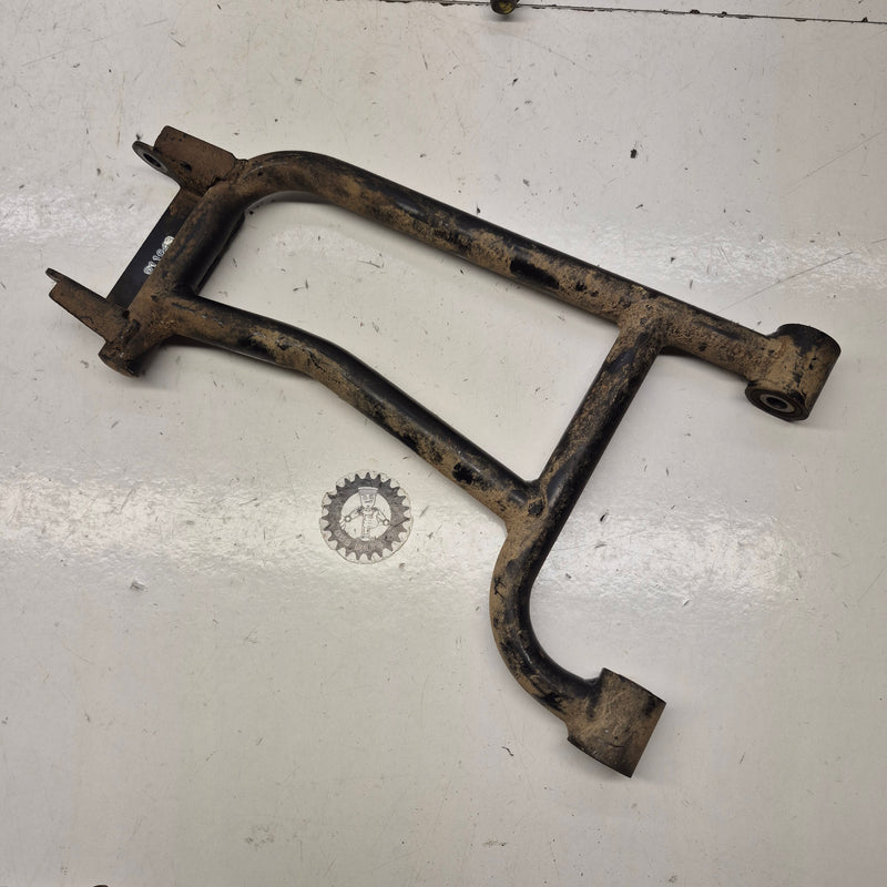 trianglr supérieur arriere gauche tgb 550 blade target 511643-1
