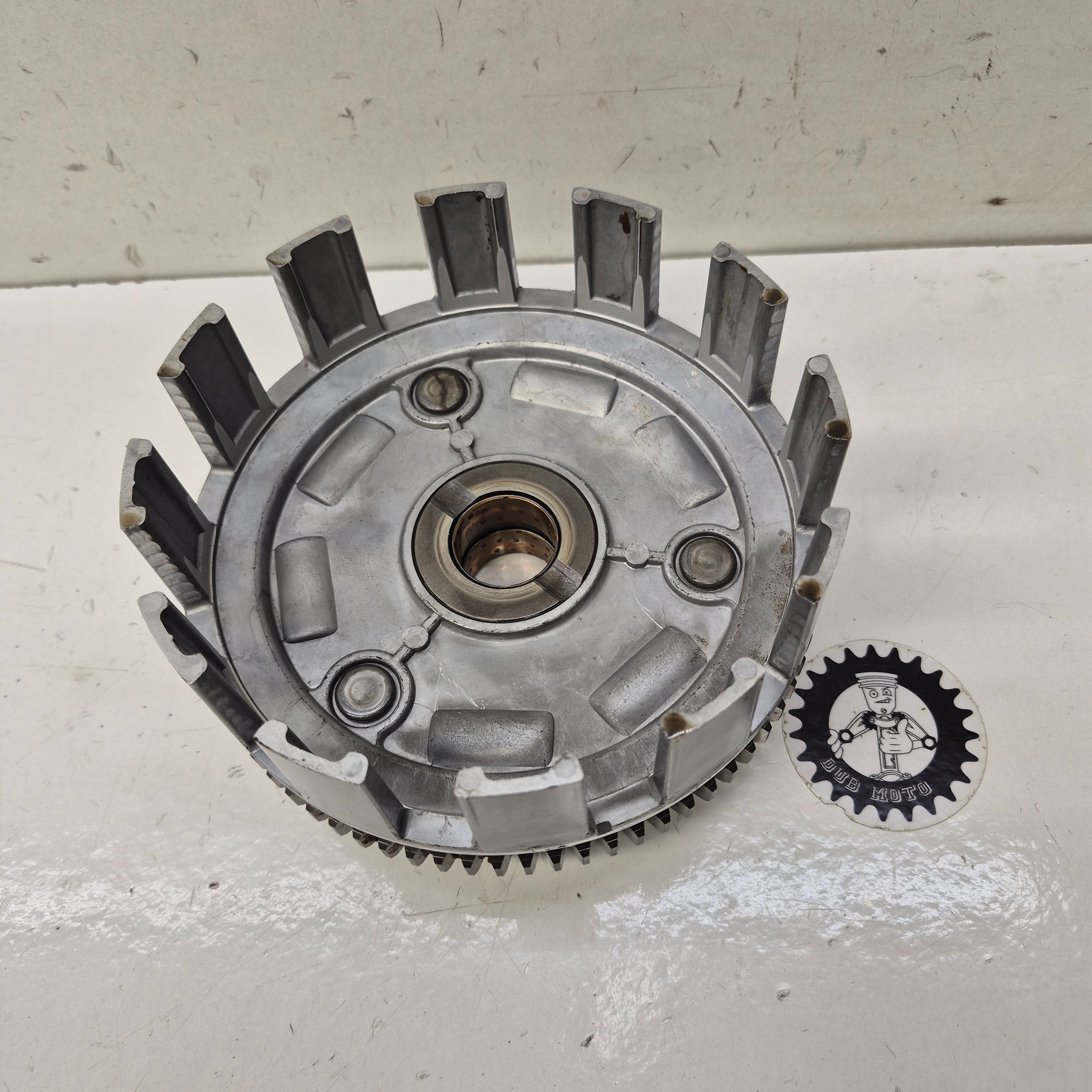 cloche embrayage triton 450