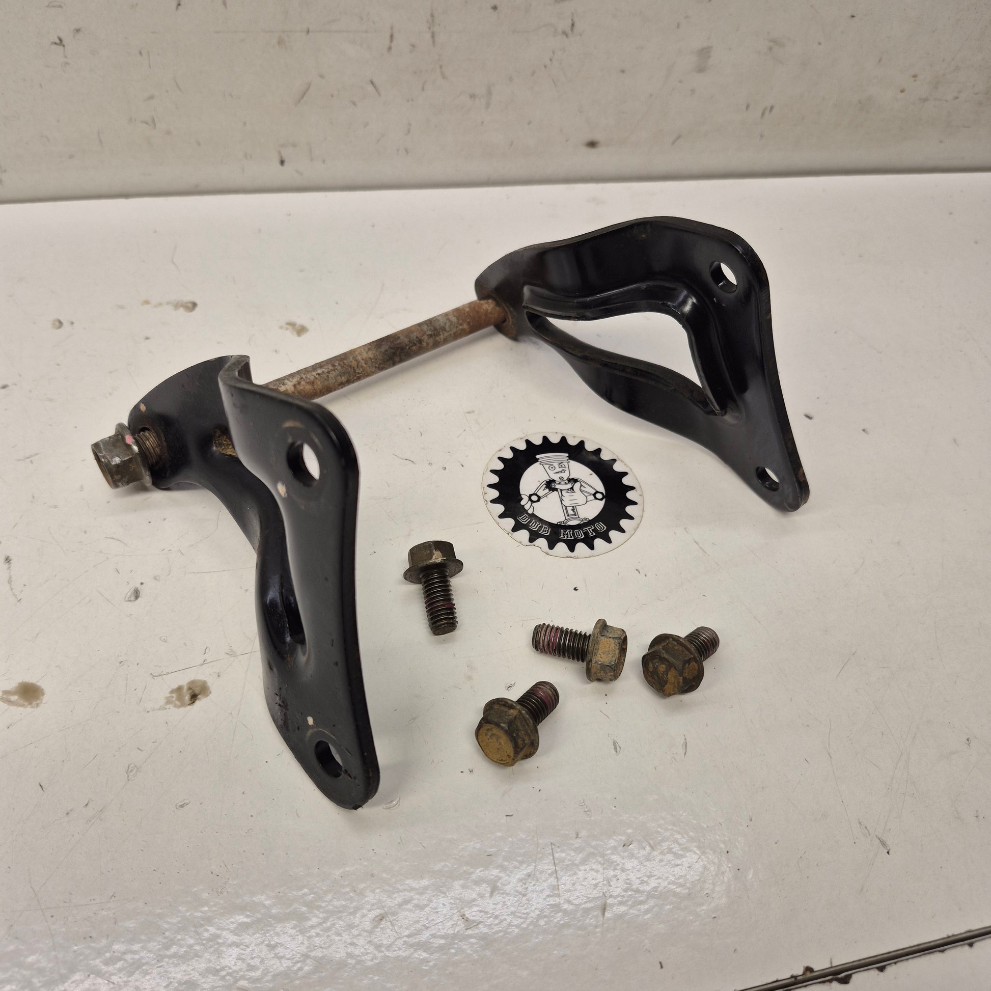 support moteur triton 450-1