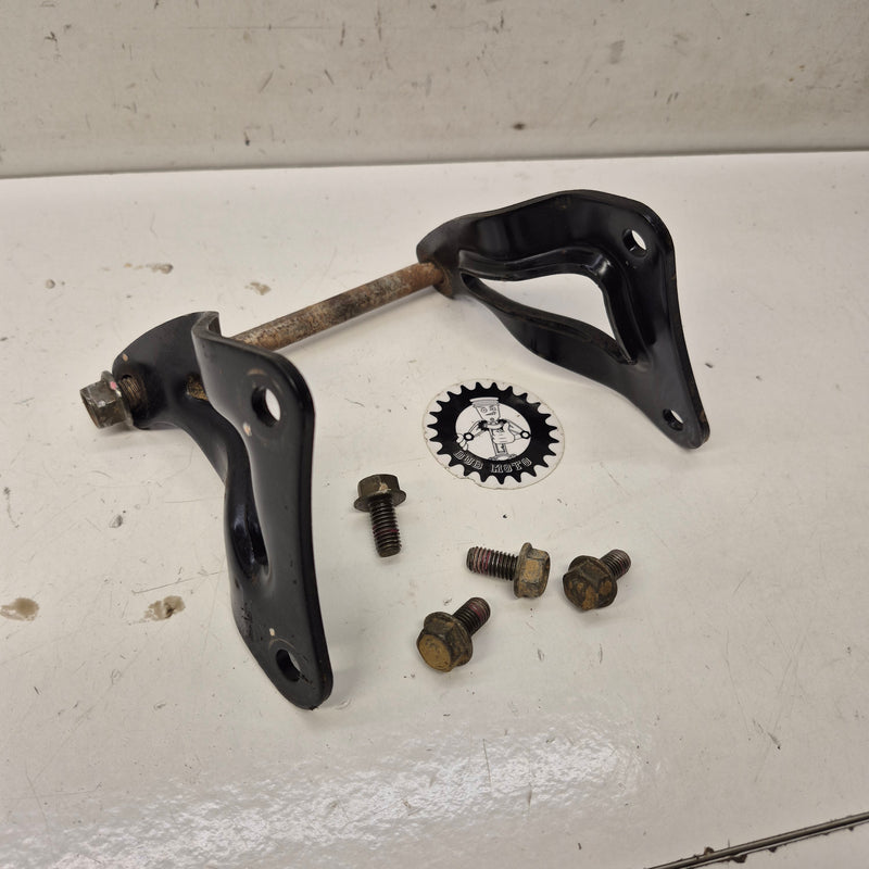 support moteur triton 450-1
