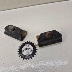 fixation durite triton 450-1