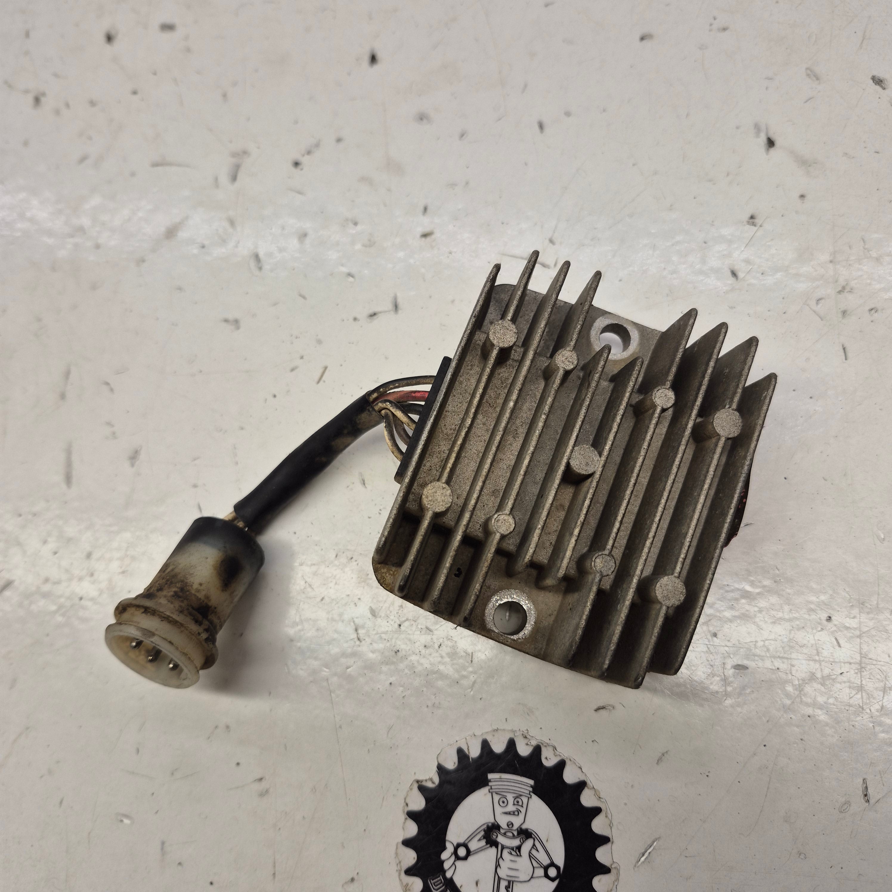 regulateur yamaha 350 warrior