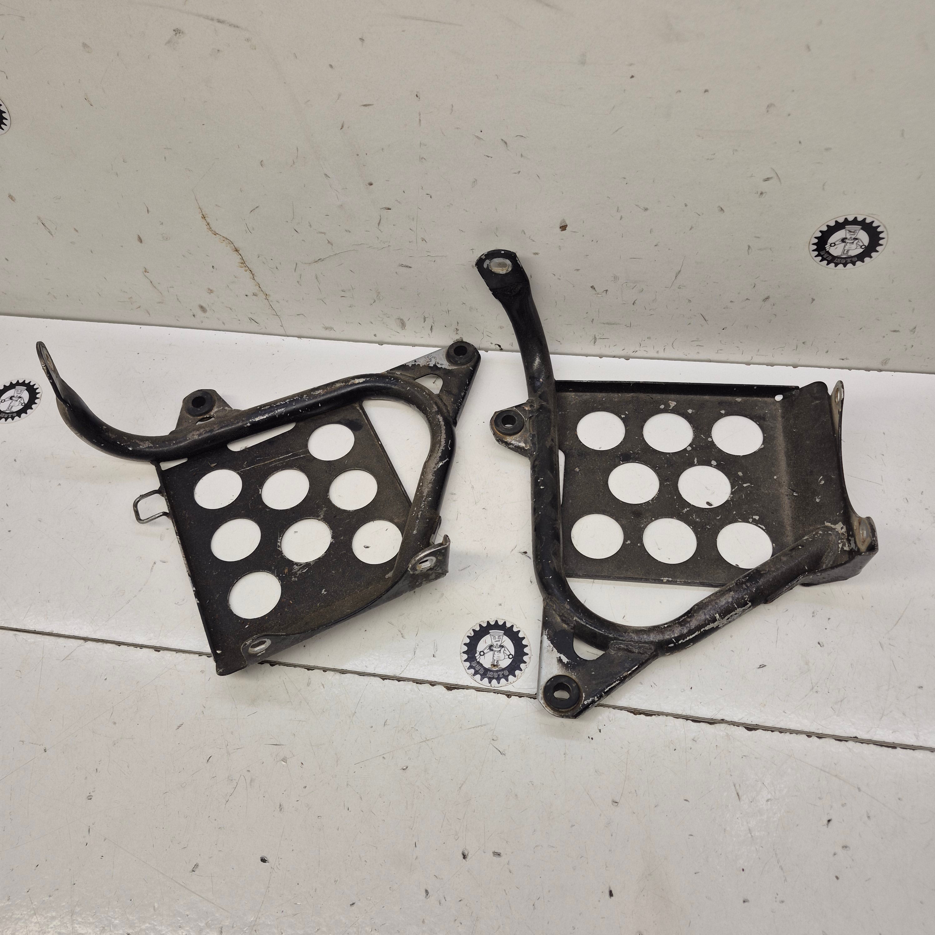 plaques de reposes pieds yamaha 350 warrior