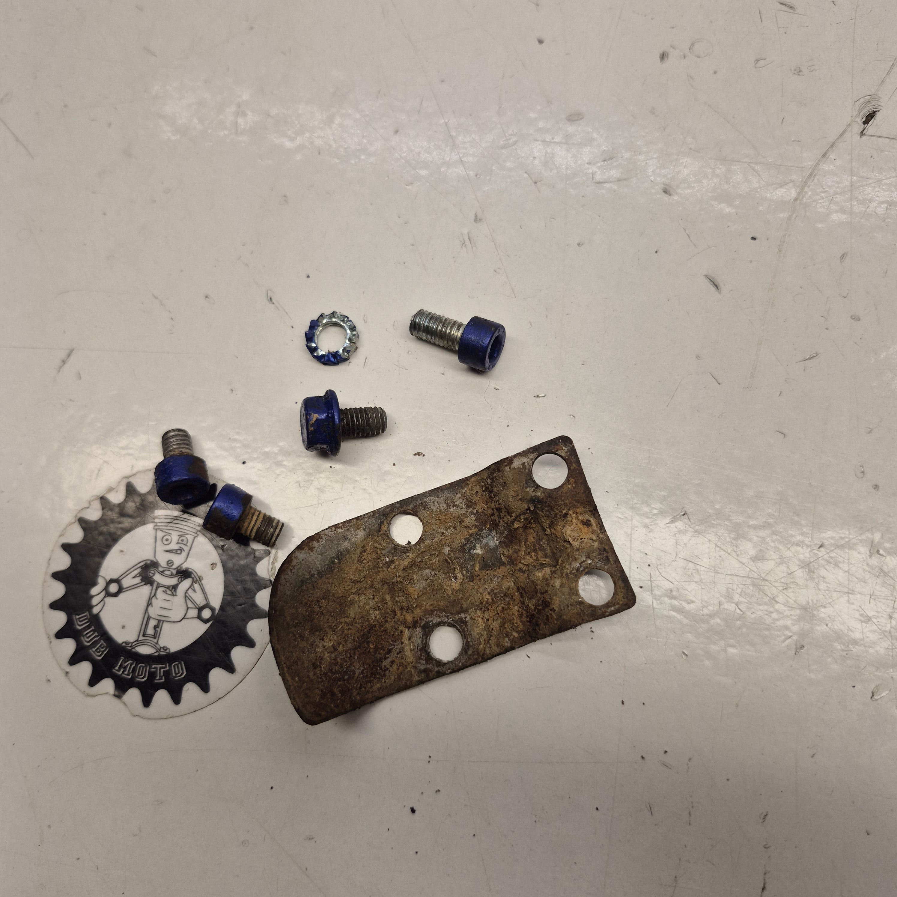 fixation durite yamaha 250 yz 1994-2