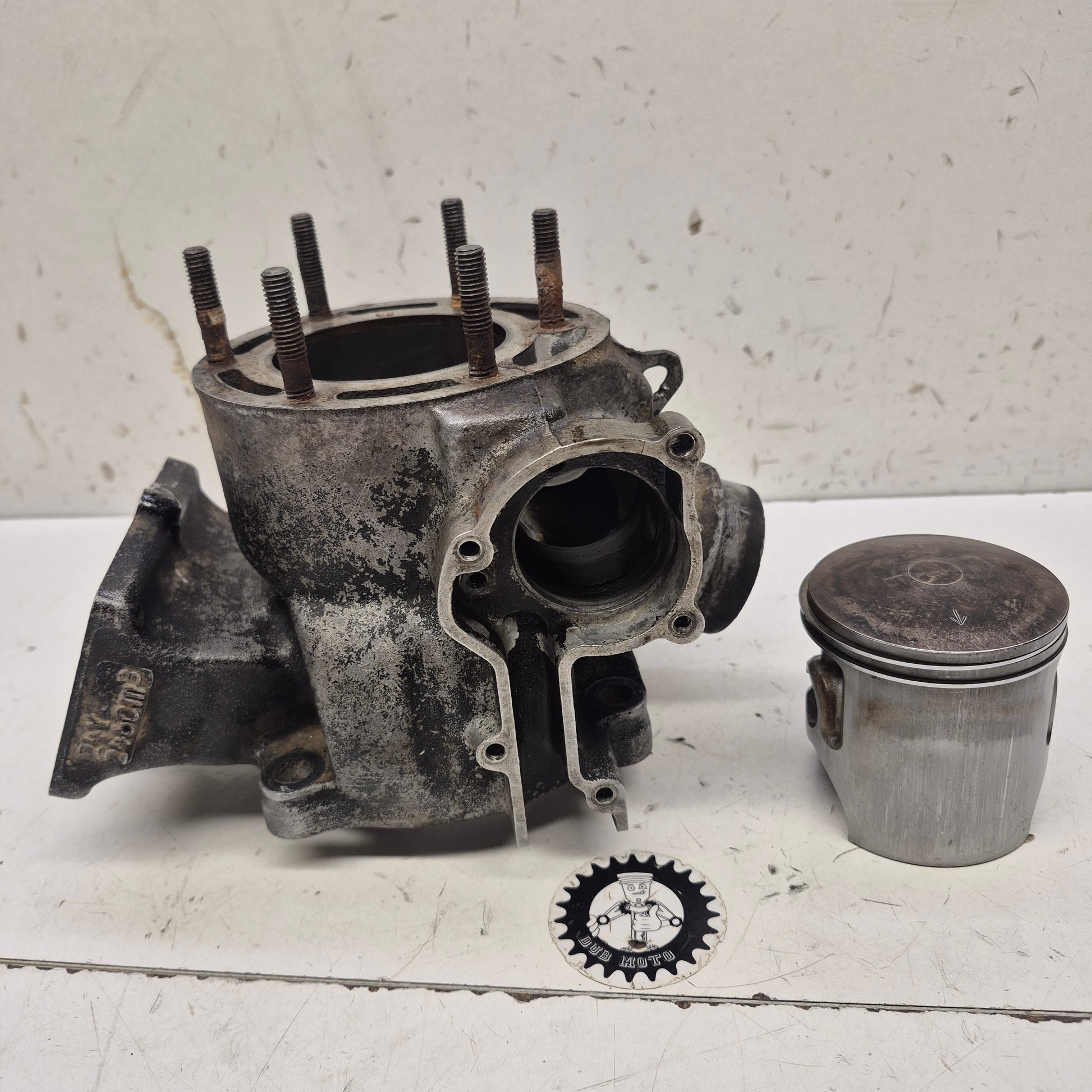 cylindre piston yamaha 250 yz 1983  24Y-1