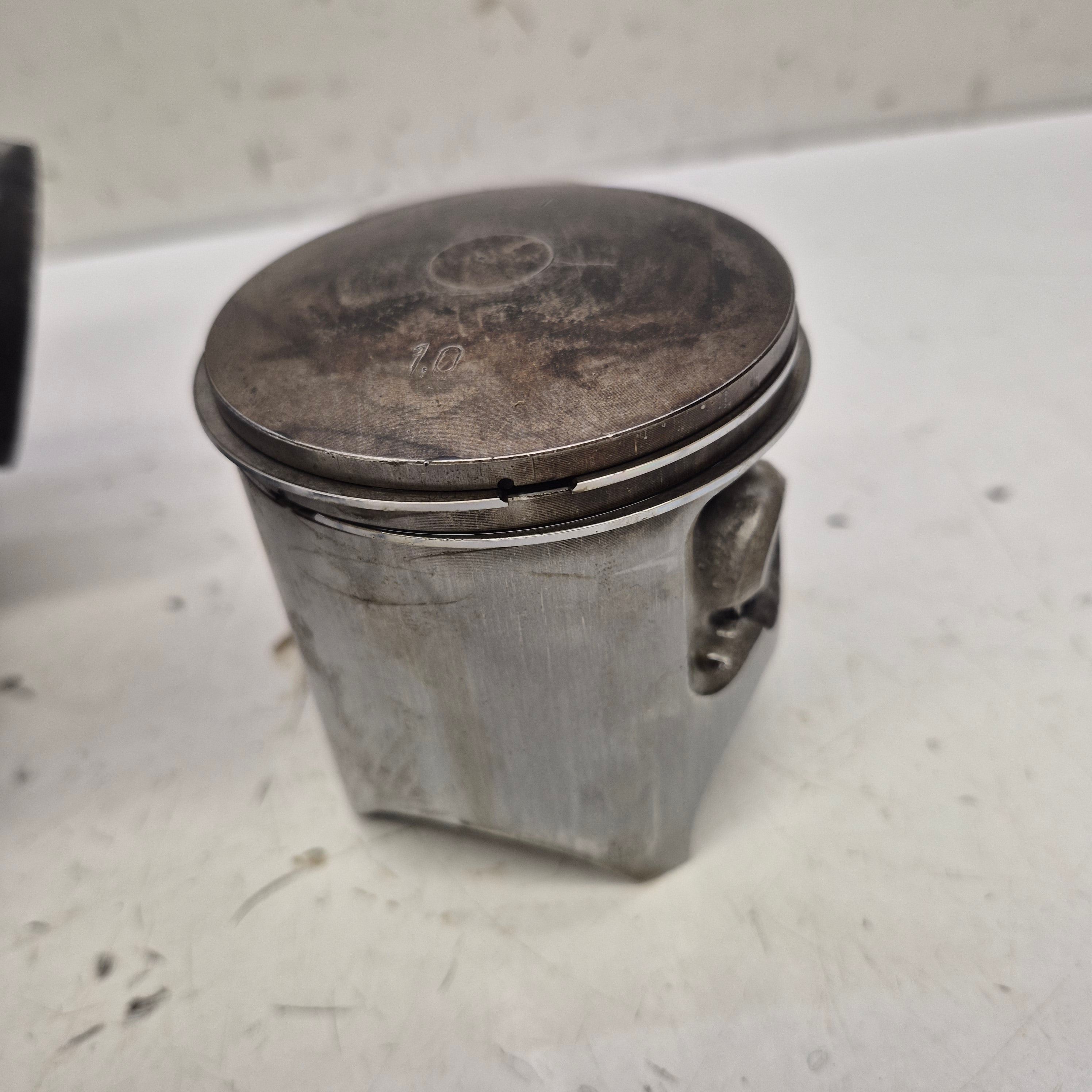 cylindre piston yamaha 250 yz 1983  24Y-3