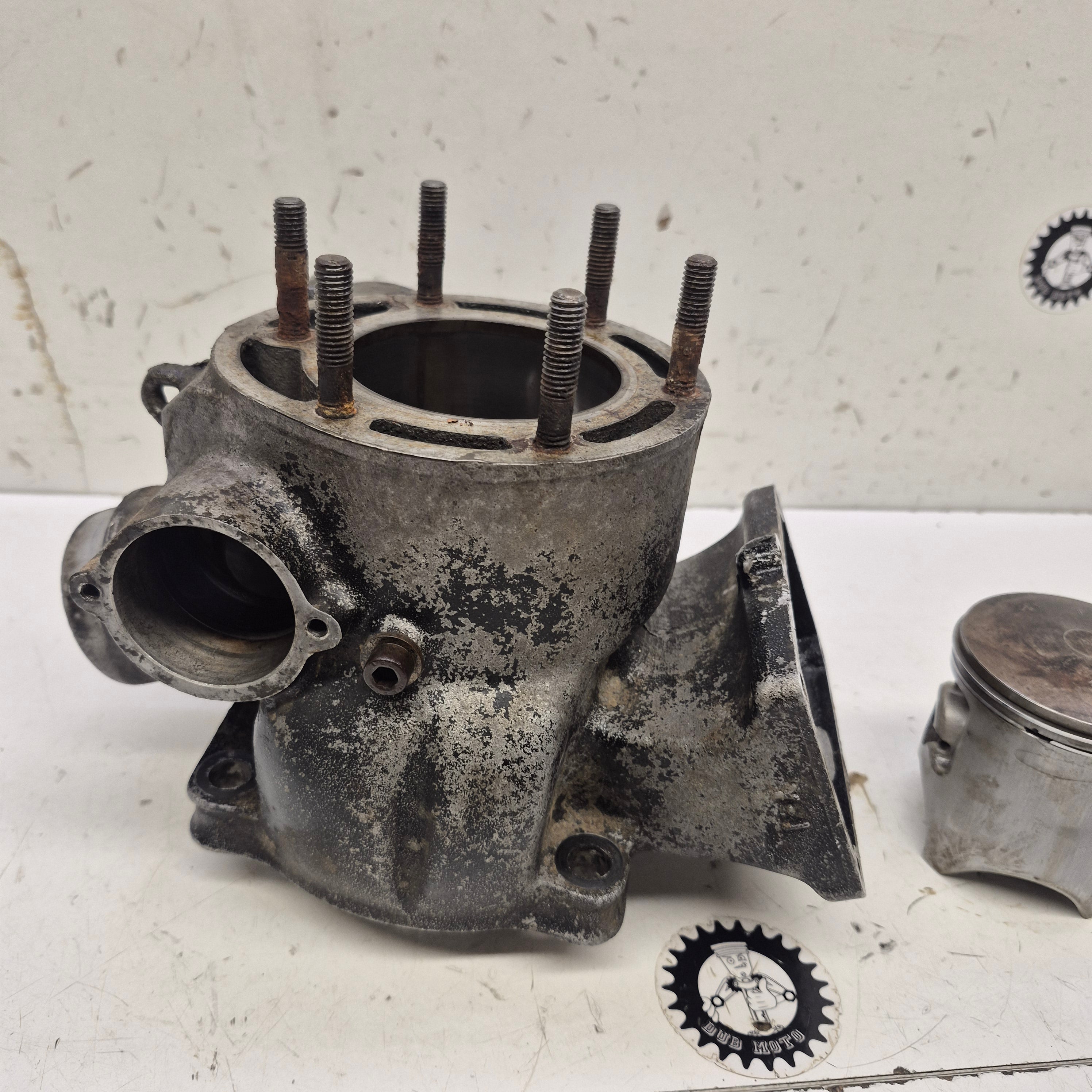cylindre piston yamaha 250 yz 1983  24Y-5