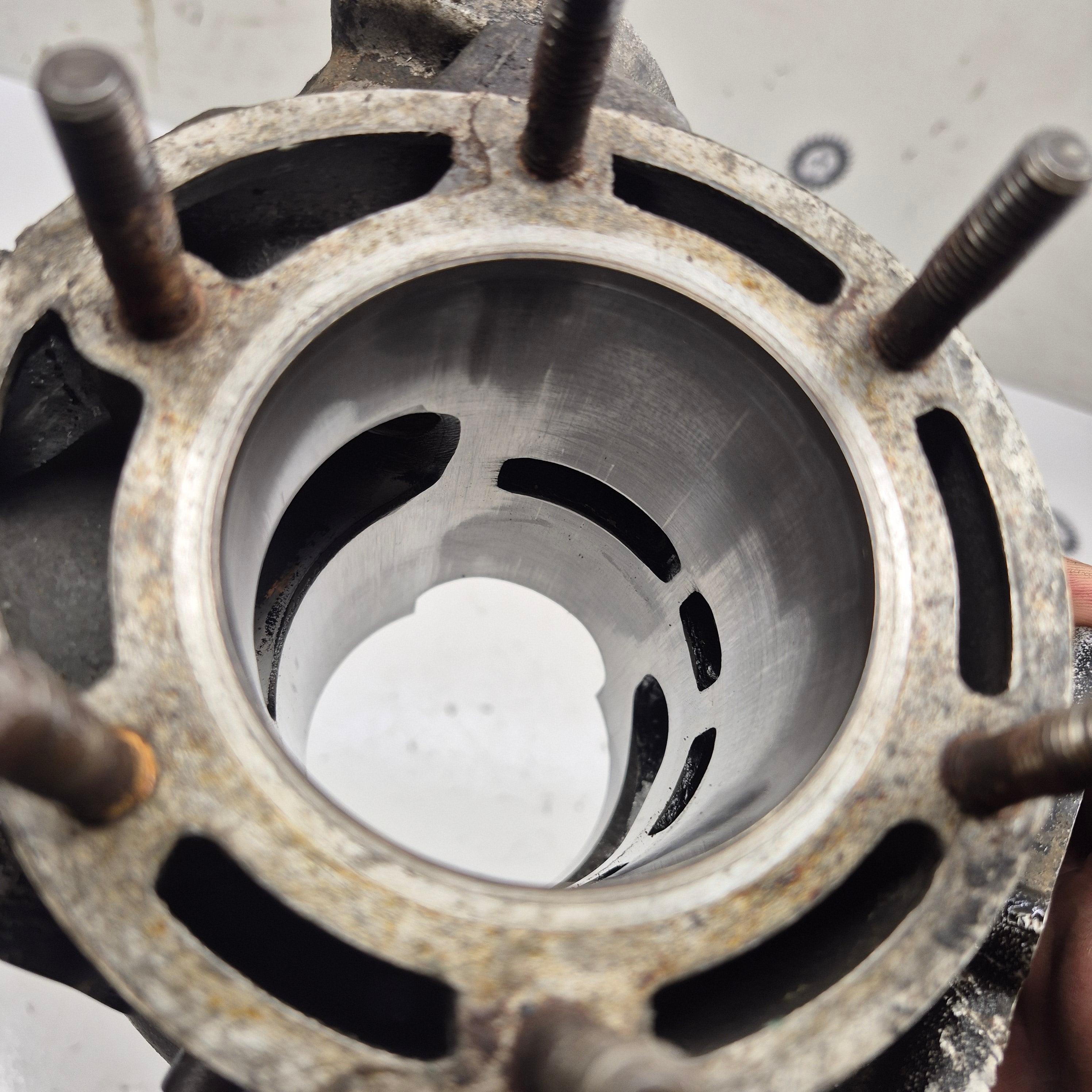 cylindre piston yamaha 250 yz 1983  24Y-8