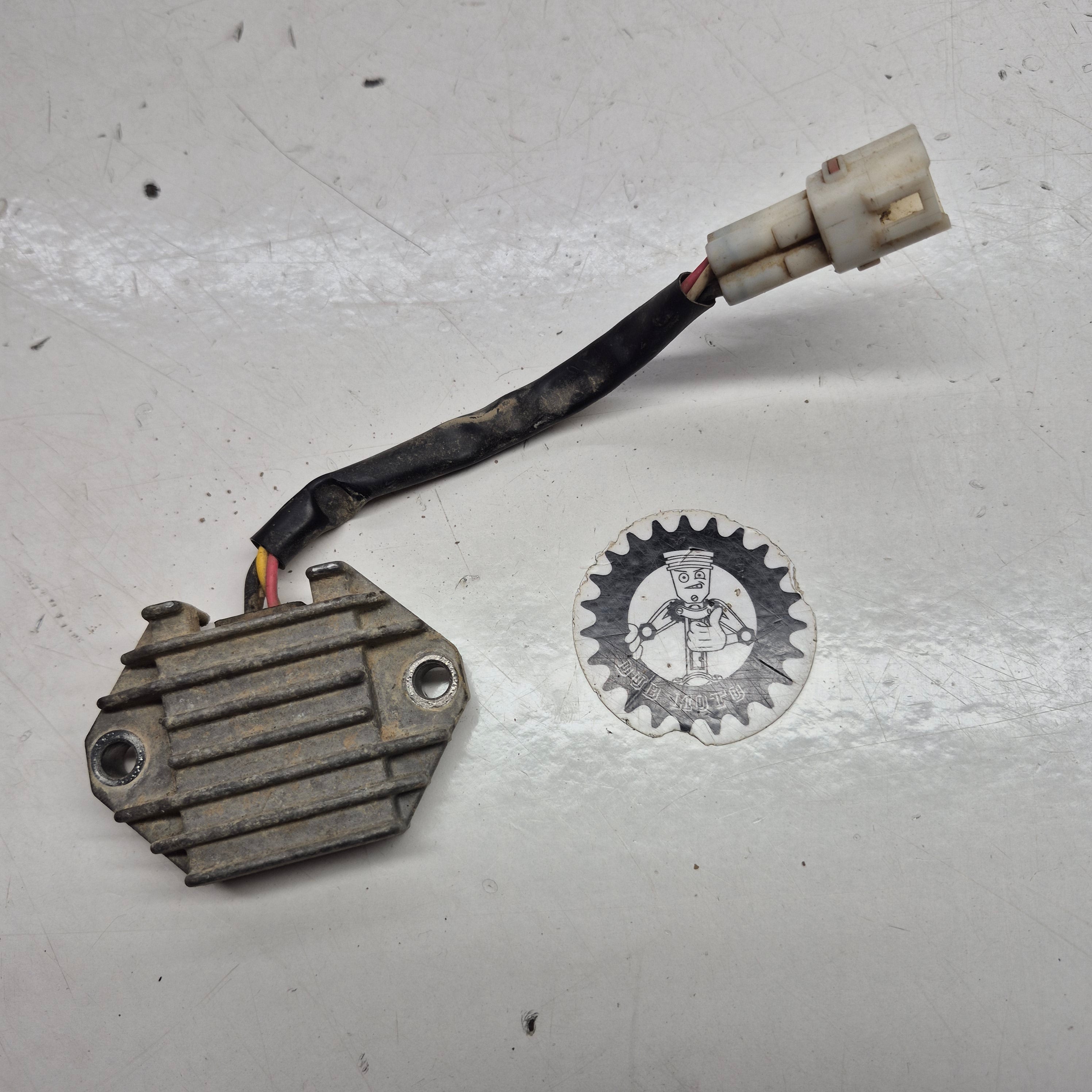 regulateur yamaha 450 yfz
