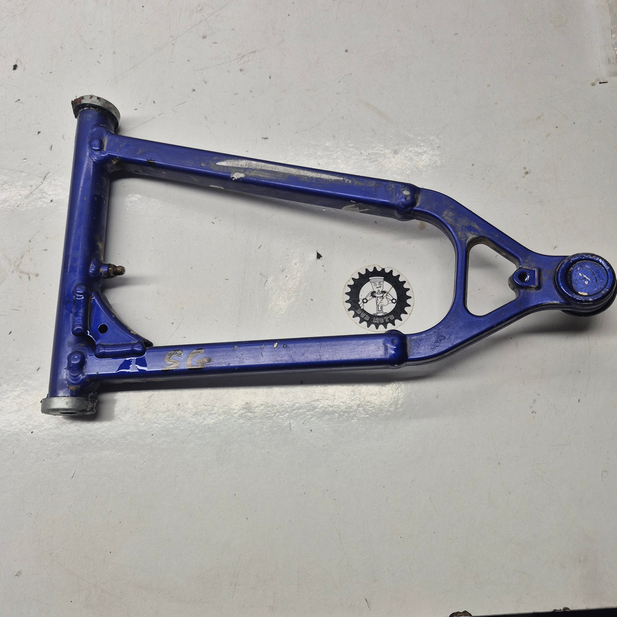 Triangle Supérieur gauche yamaha 450 yfz