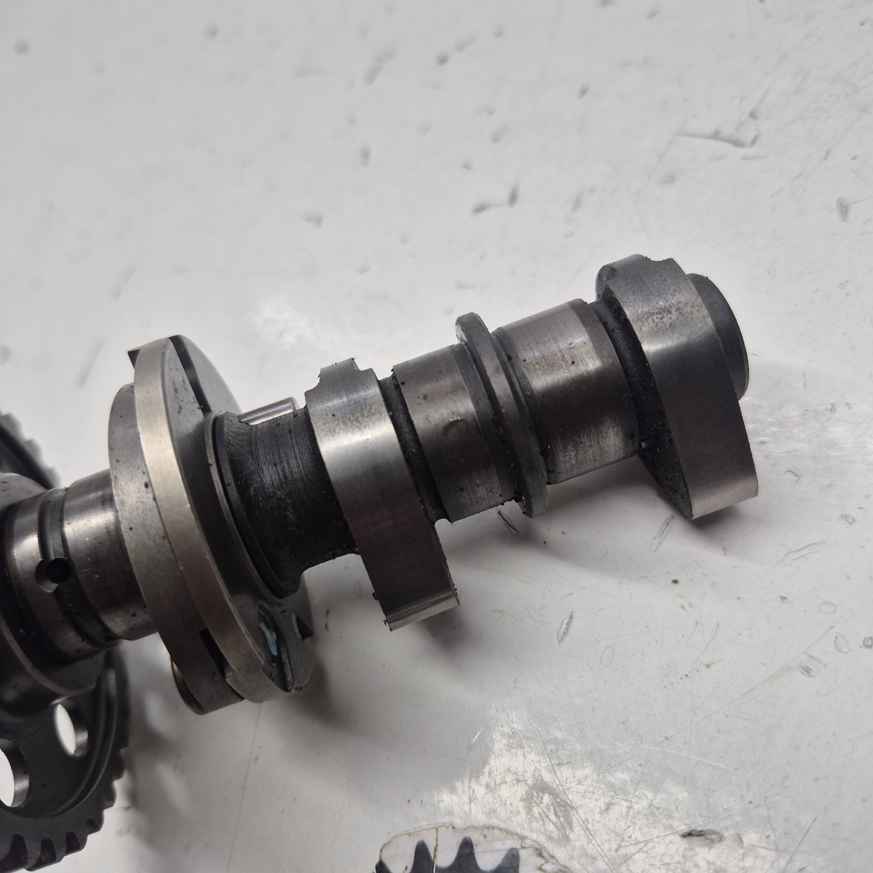 arbre a came échappement suzuki 400 ltz