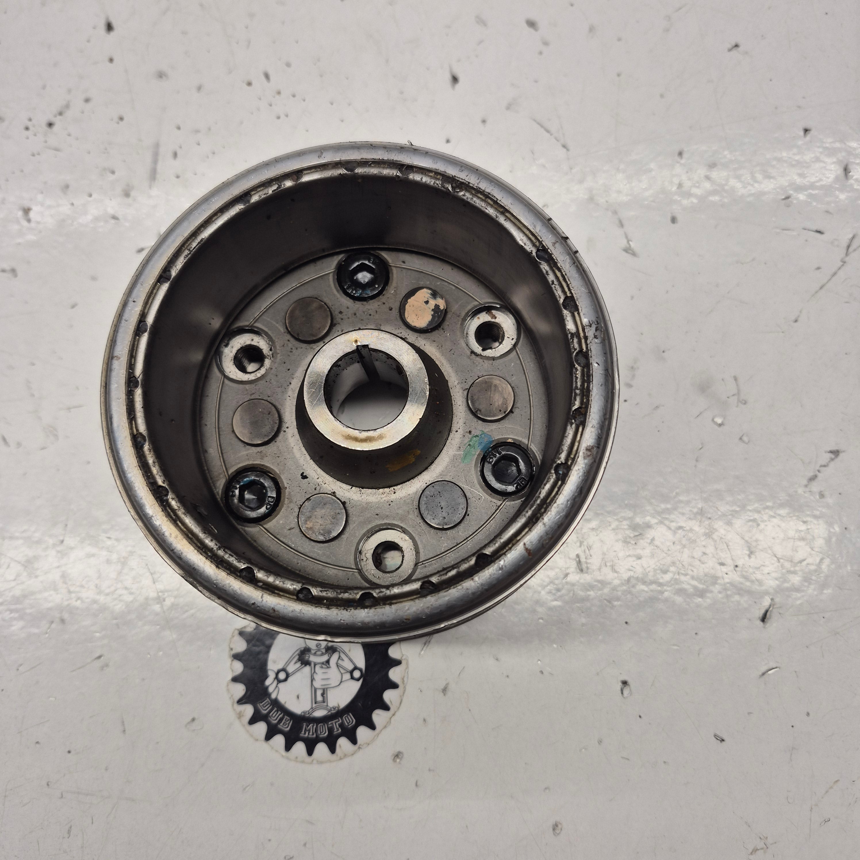 rotor allumage yamaha 125 ttr  AZ037000-2