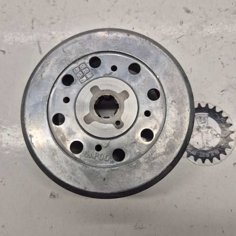 noix embrayage yamaha 125 ttr-2