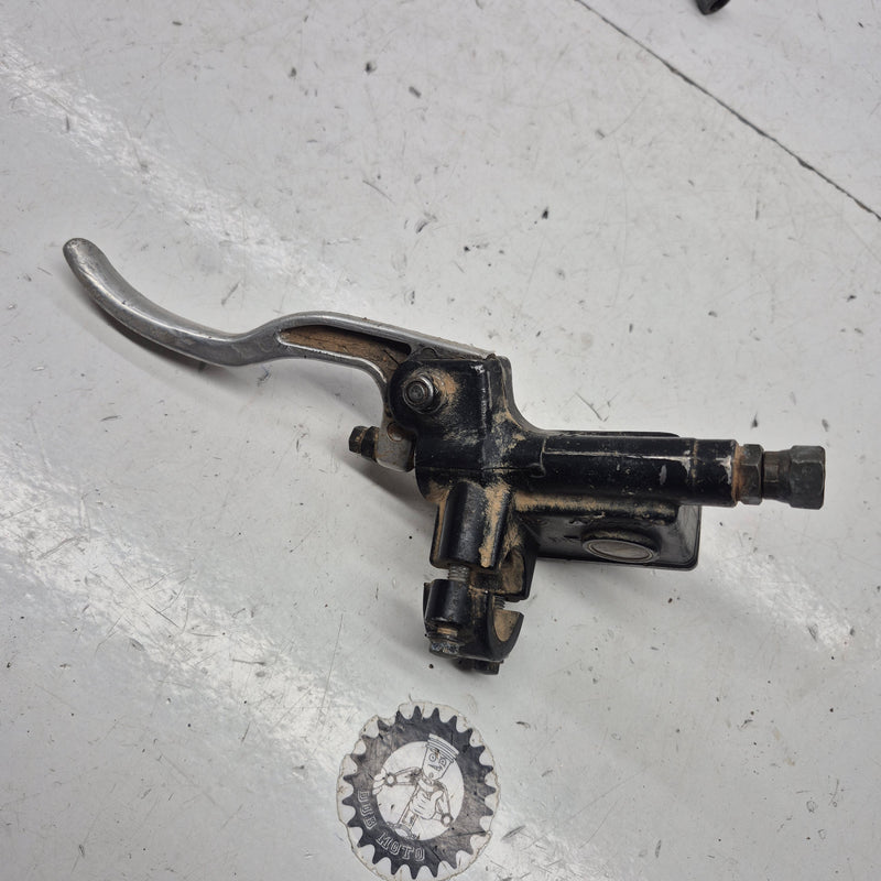 maitre cylindre frein avant yamaha 125 ttr-2