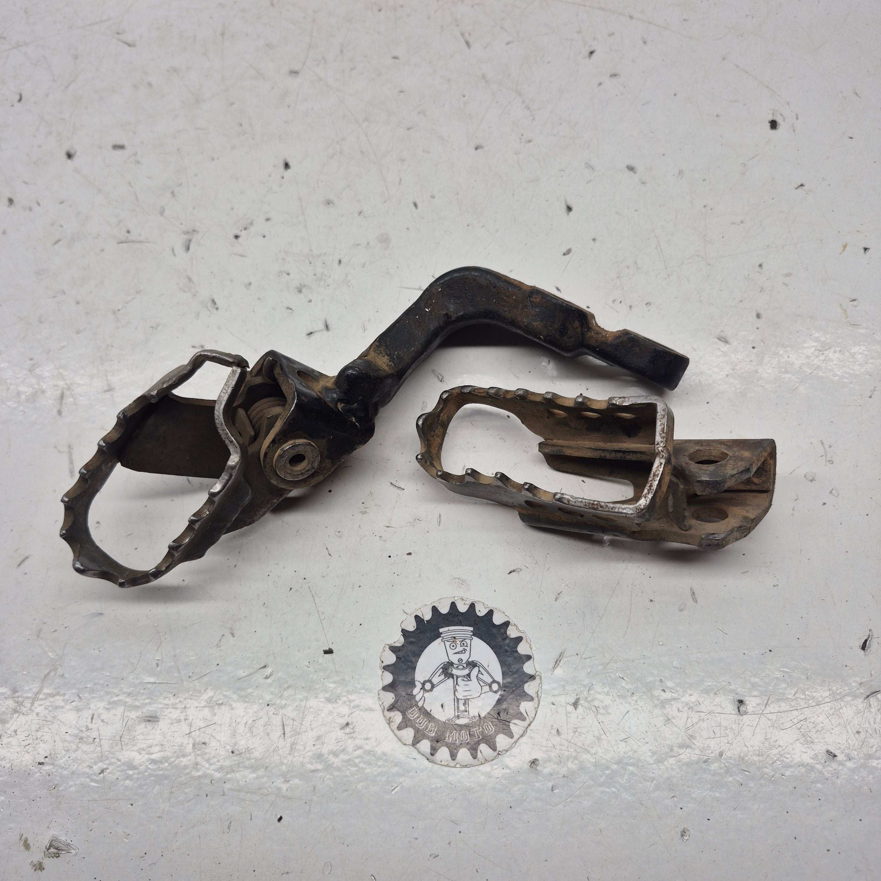 cales pieds yamaha 125 ttr