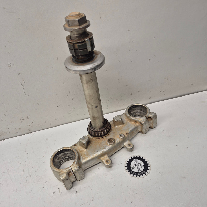 te de fourche inferieur yamaha 125 ttr-1