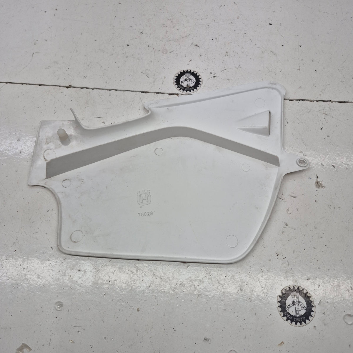 plastique husqvarna 76029-2