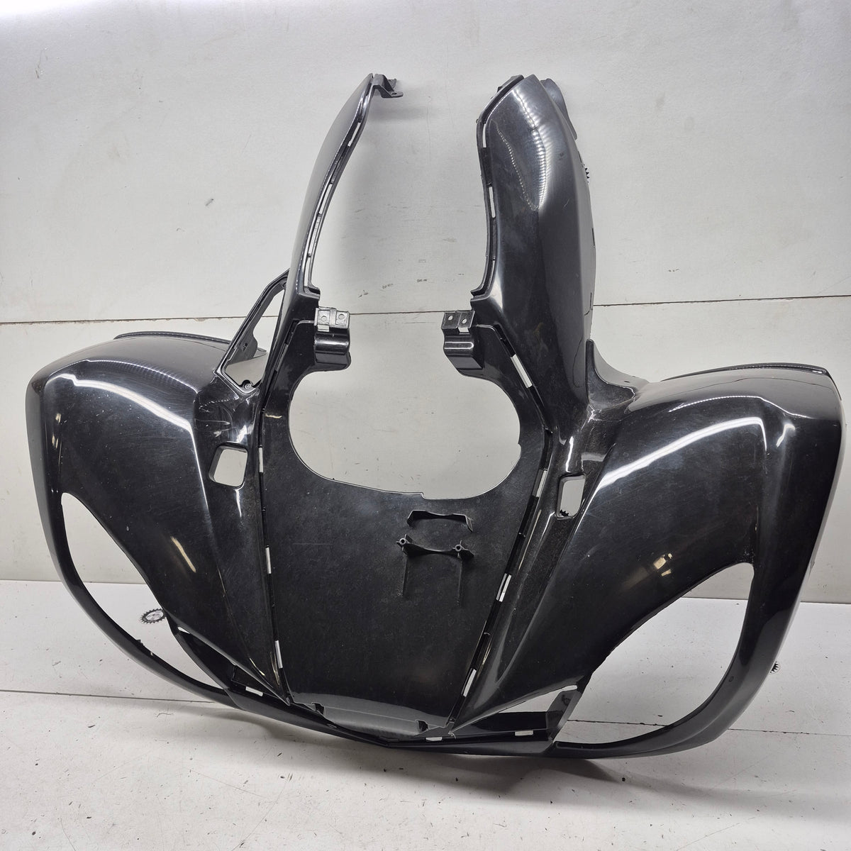 face avant kymco 250 300 mxu 60100-LCA5-E000