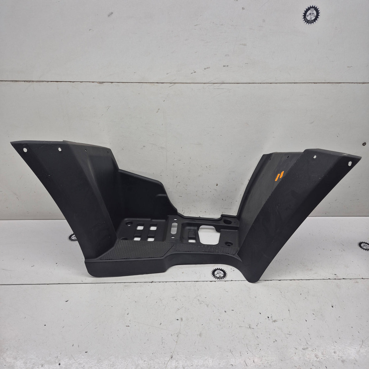 marche pied neuf hytrack 500 570 HY35076-1