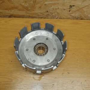 Cloche d'embrayage honda 200 mtx